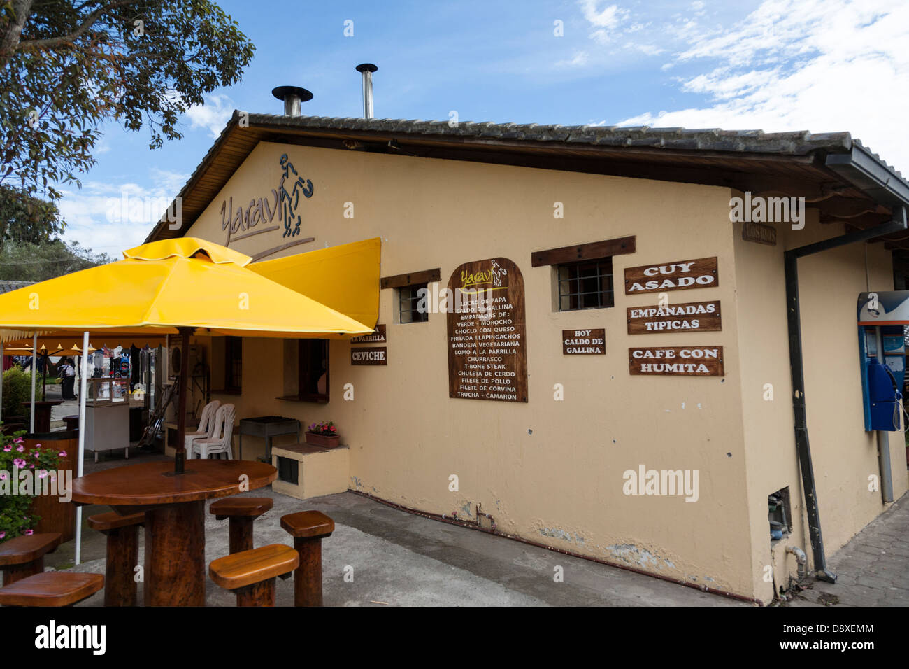 Il ristorante in loco, Mitad del Mundo, monumento, la marcatura della linea equatoriale, vicino a Quito, Ecuador Foto Stock