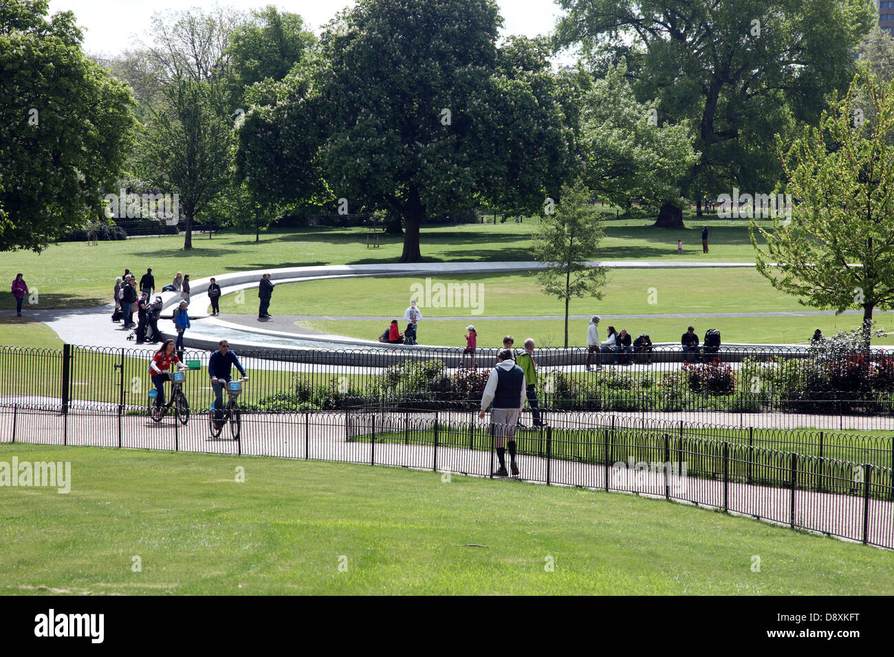 La principessa Diana Memorial Fountain, Hyde Park, London, Regno Unito Foto Stock