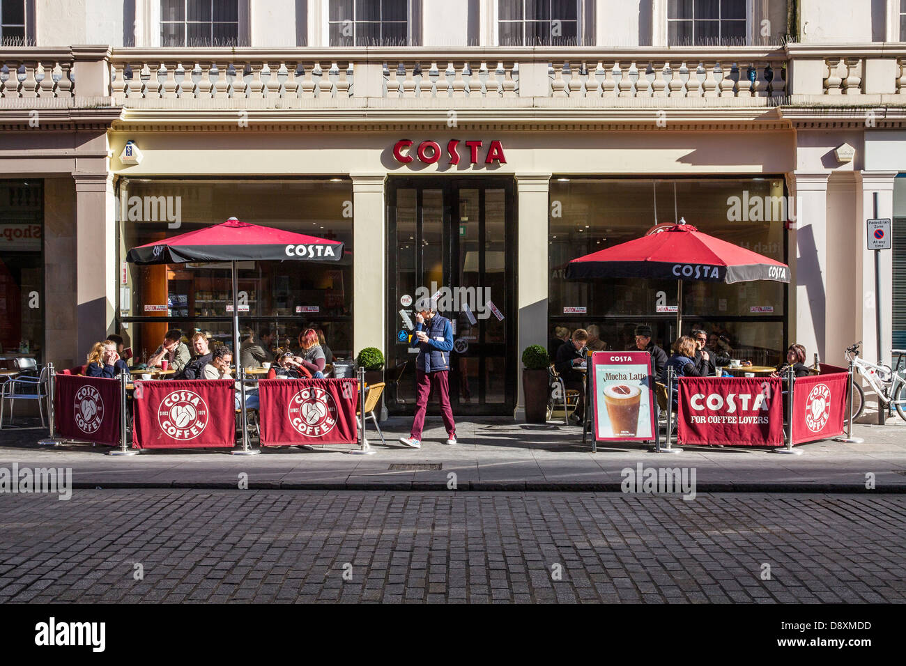 I clienti del cliente patroni costa coffee shop uk Foto Stock