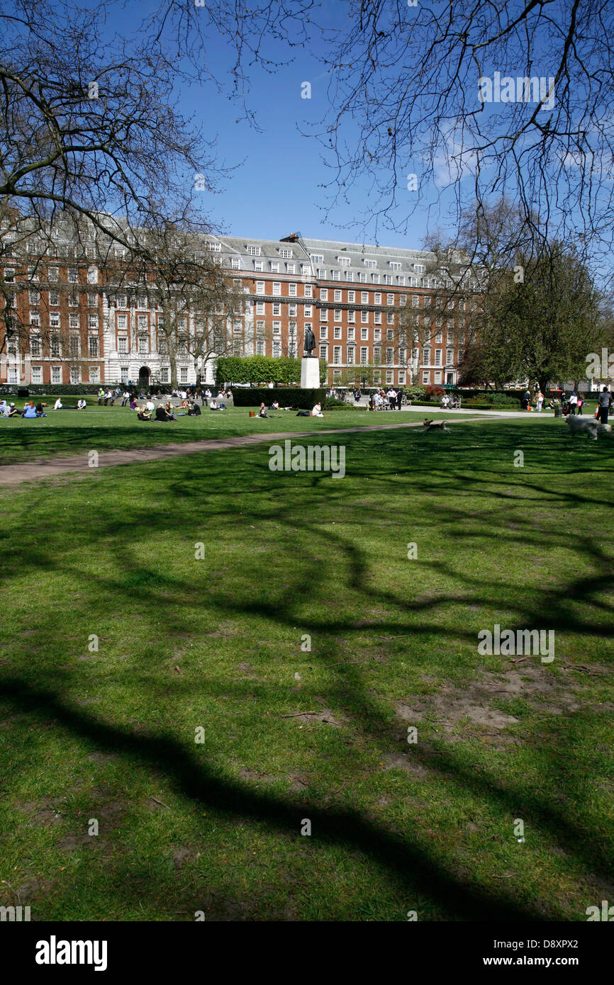 Grosvenor Square, Mayfair, London, Regno Unito Foto Stock