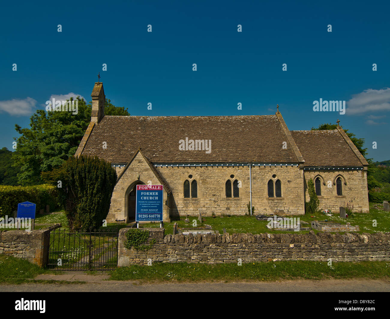 "Tutti i Santi' ridondante chiesa anglicana in vendita in Shortwood Gloucestershire Foto Stock