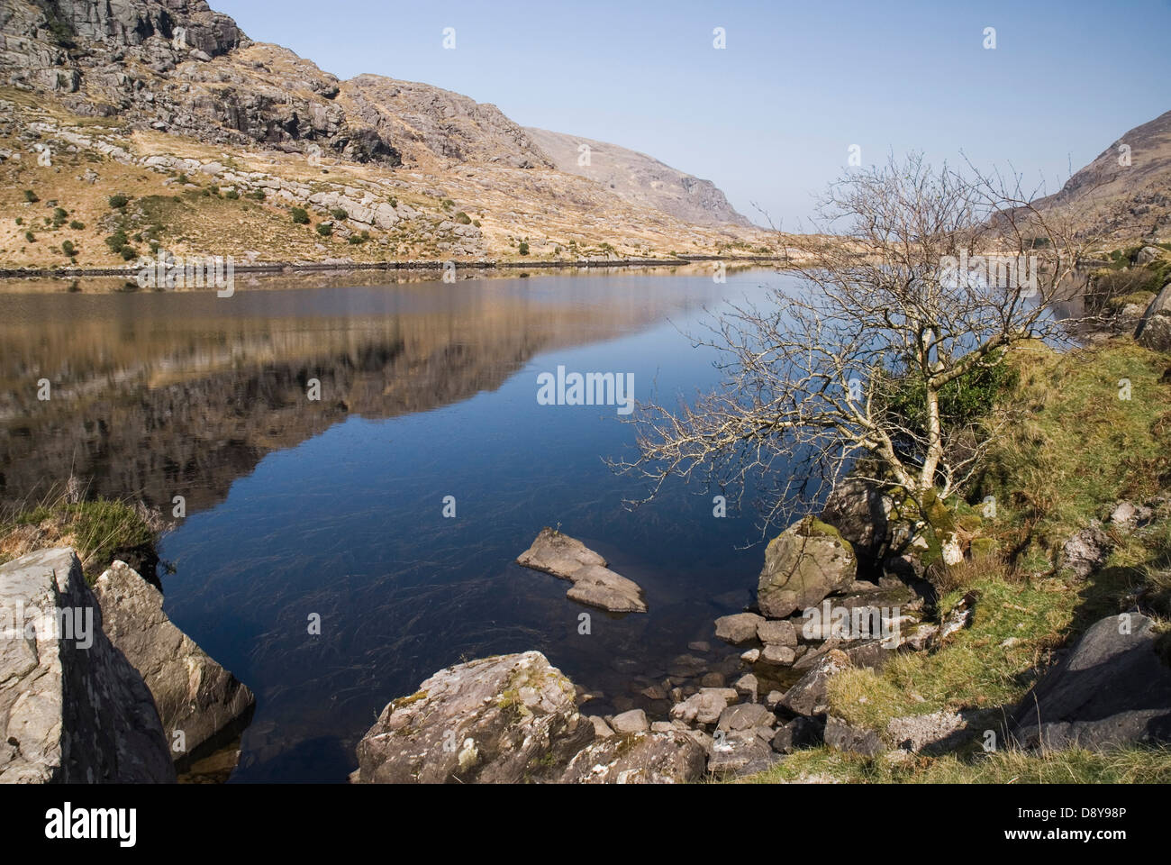 Gap di Dunloe, Nero Lough. Eire europeo irlandese in Irlanda del Nord Europa Poblacht na hEireann Repubblica Foto Stock