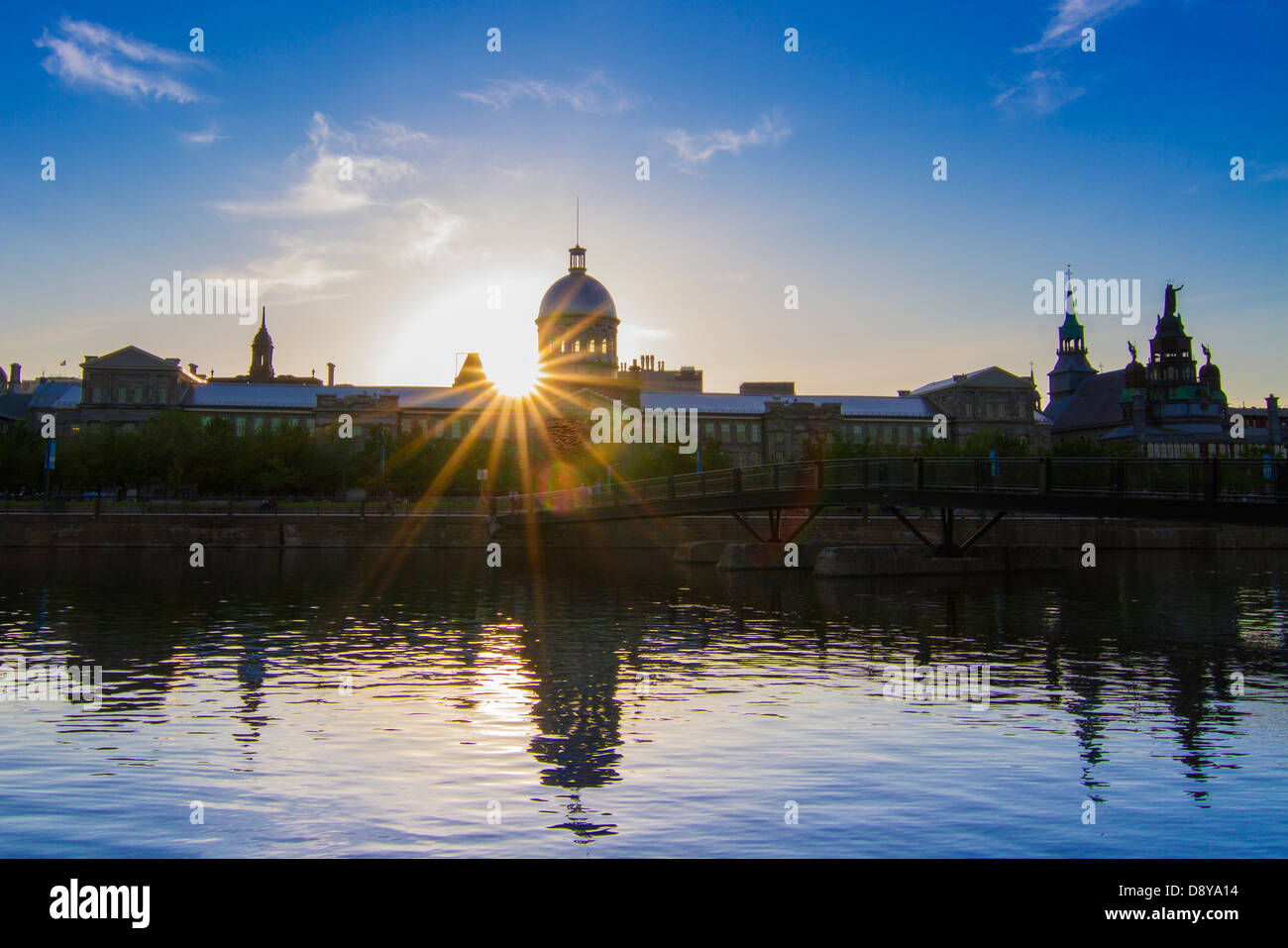 Montreal Marche Bonsecours Mercato del tramonto. Vista dal Vecchio Porto di Montreal. Foto Stock