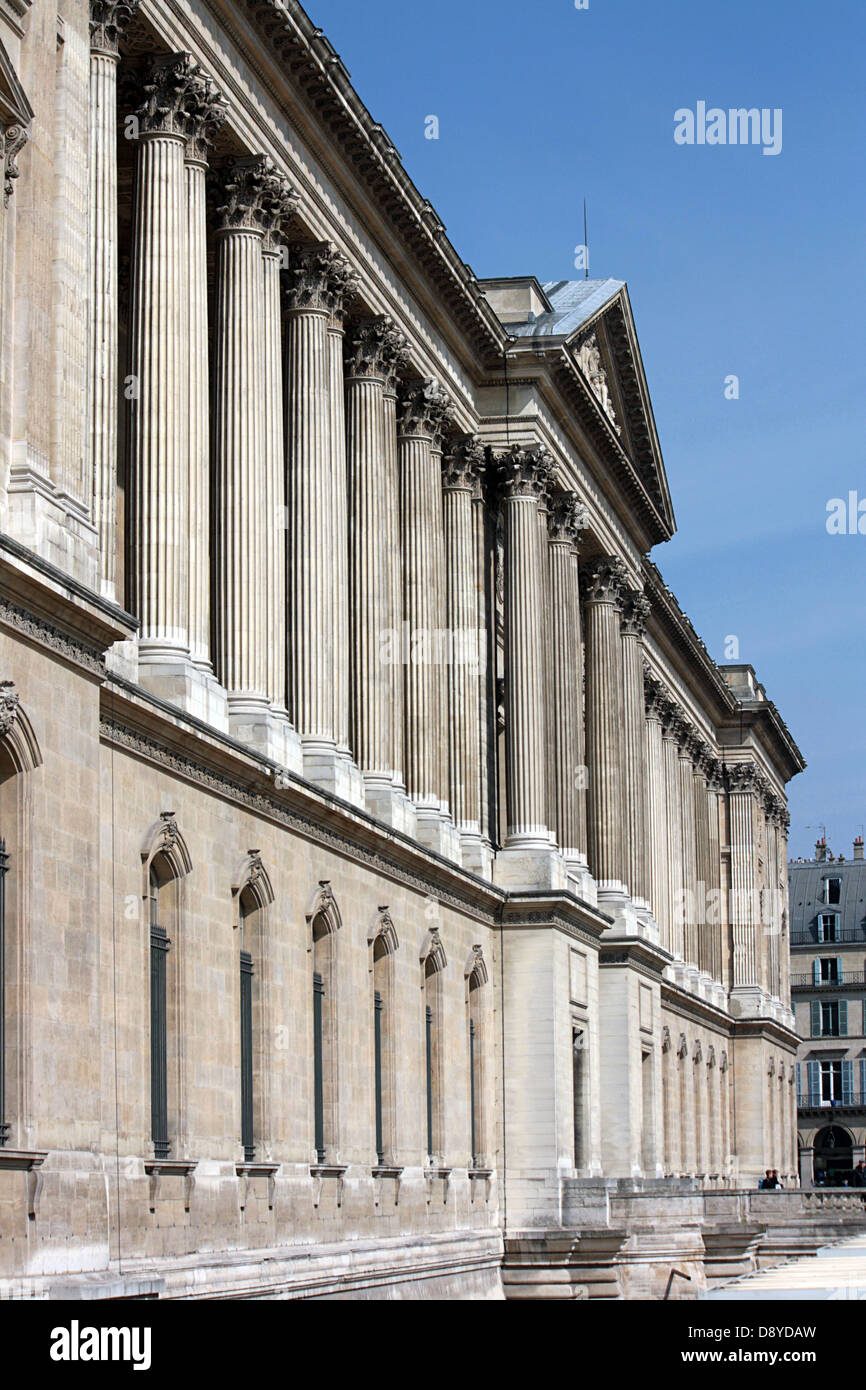 Colonnato del Palais du Louvre Foto Stock