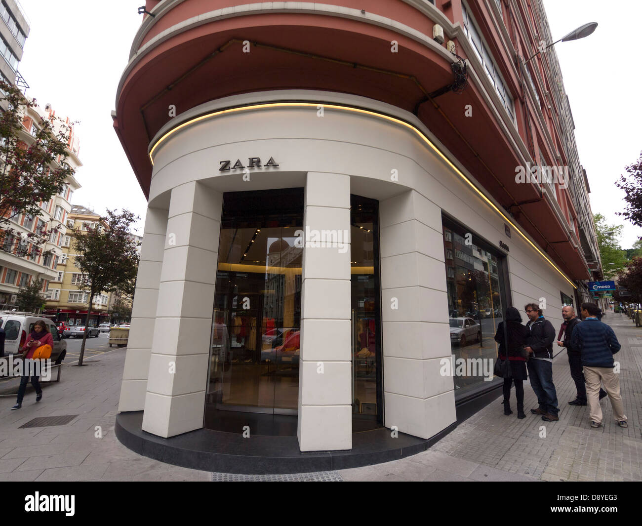 Edificio dove il primo Zara store in tutto il mondo è stato aperto nel 1975, in La Coruña, Galizia, Spagna, Europa Foto Stock