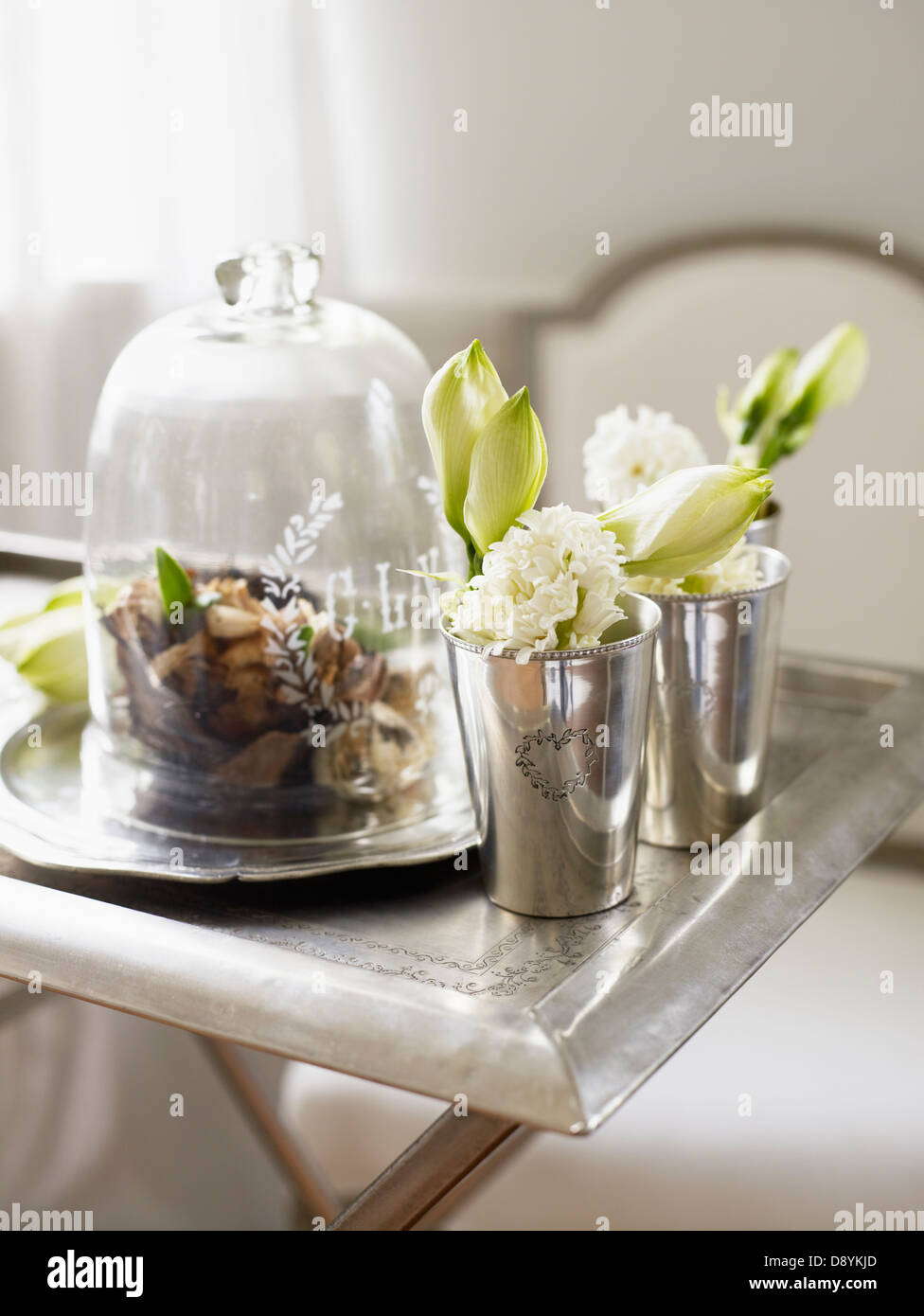 Close up di messa in tavola con fiori Foto Stock