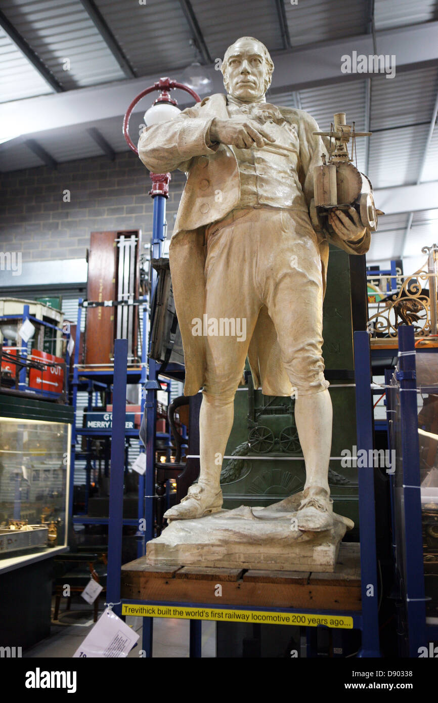 Statua di Richard Trevithick la famosa cornish mining ingegnere e inventore Foto Stock