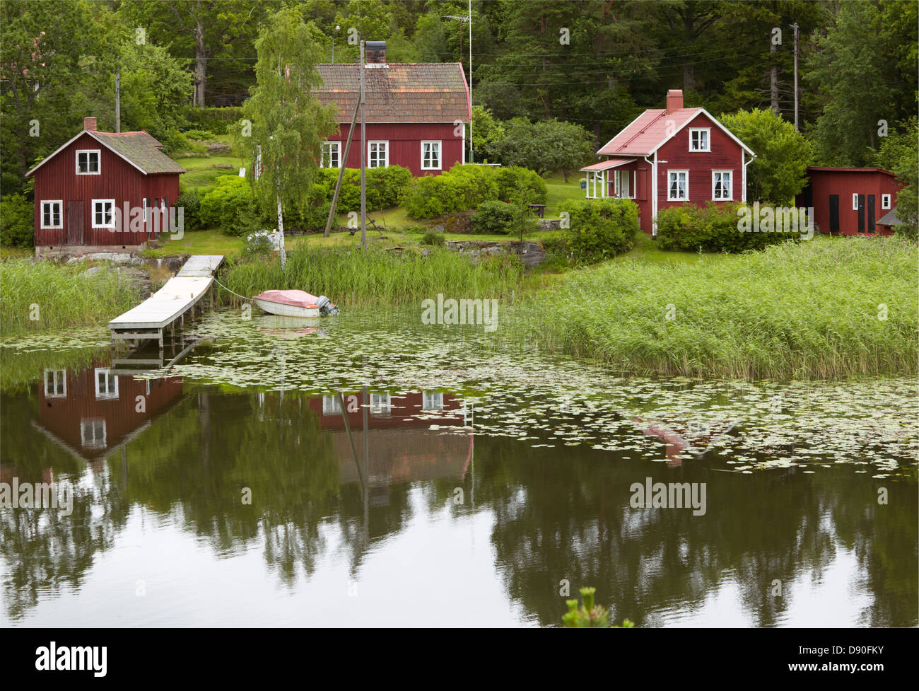 Case da lato lago Foto Stock