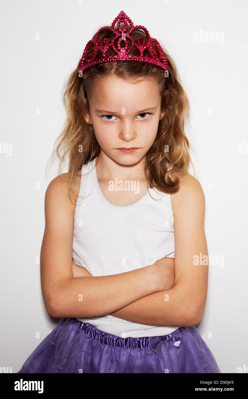 La ragazza di Fancy Dress costume broncio Foto Stock