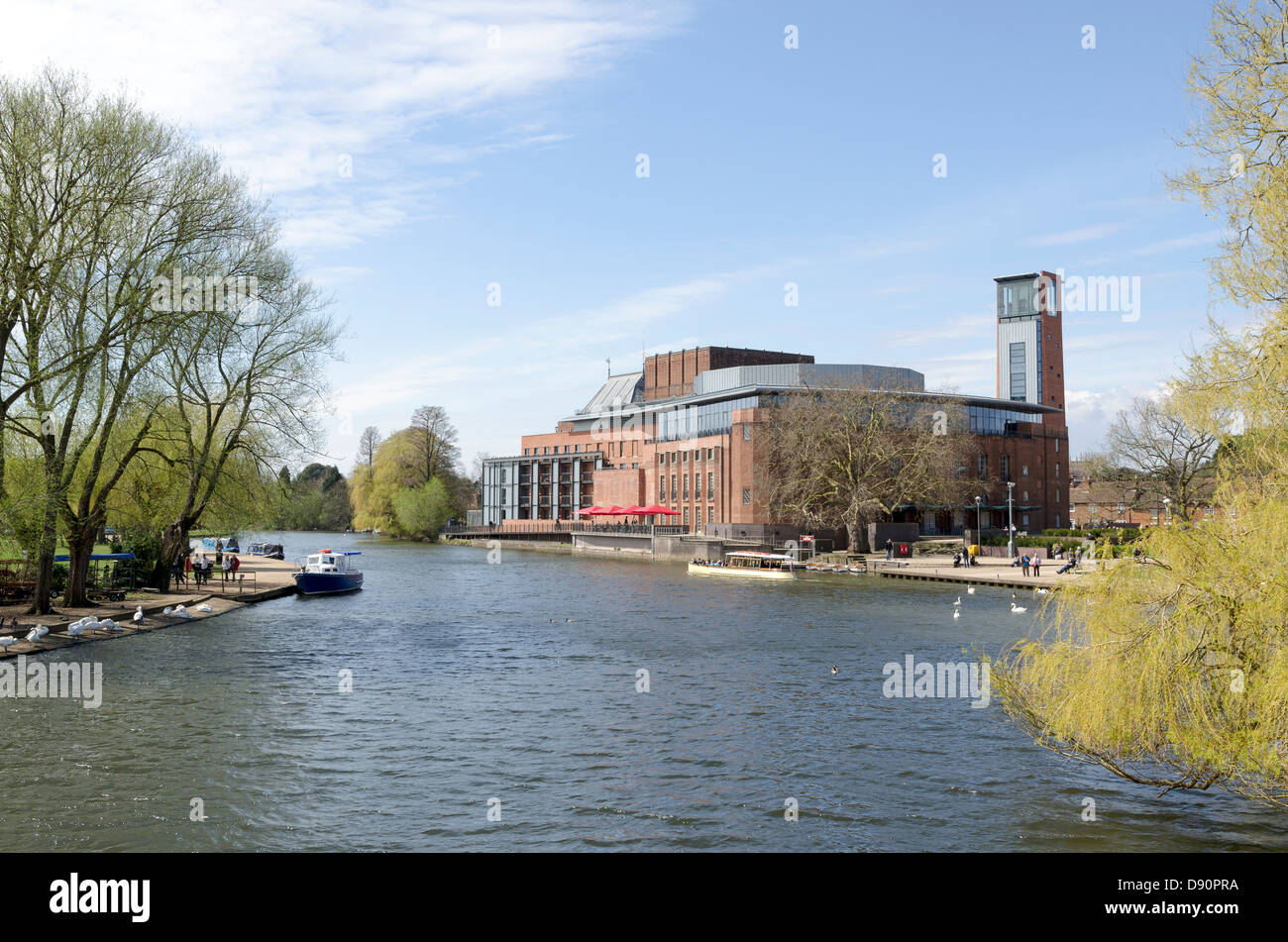 Vista panoramica della Royal Shakespeare Theatre a Stratford-su-Avon Foto Stock