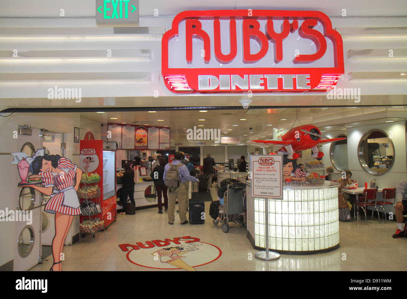 Los Angeles California, Aeroporto Internazionale, LAX, gate, terminal, Ruby's dinette, di fronte, ingresso, nostalgia nostalgica retrò, americana, ristorante Foto Stock