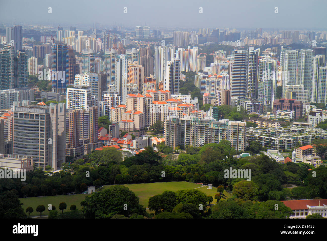 Skyline della città di Singapore, grattacieli, vista aerea dall'alto, alto, condominio appartamenti appartamenti edificio edifici alloggio, r Foto Stock