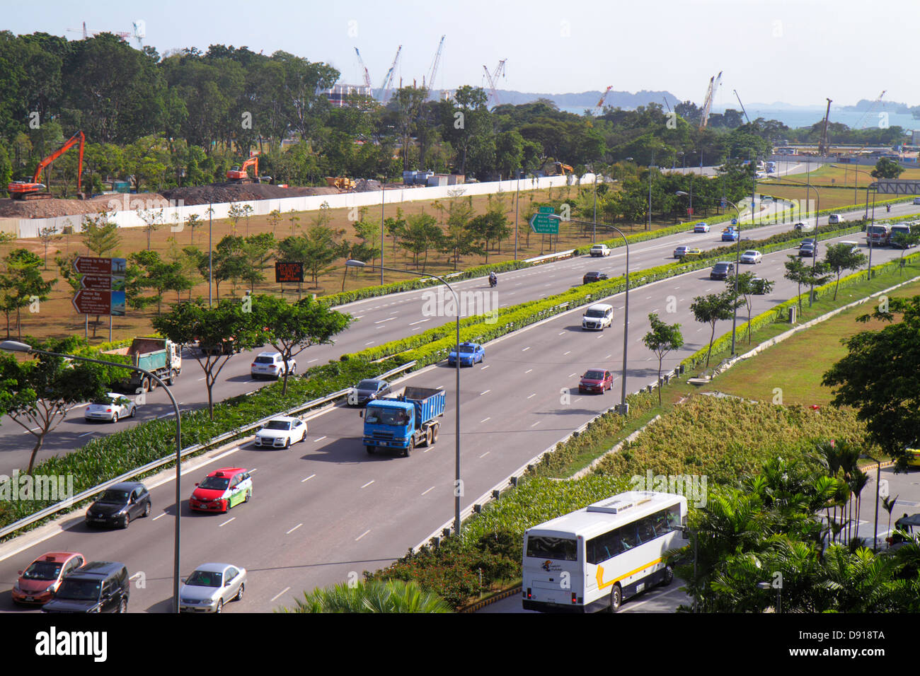 Singapore, East Coast Parkway, autostrada, traffico, ECP, auto, veicoli, visitatori viaggio viaggio turismo turistico punto di riferimento, vacanza cultura internazionale Foto Stock