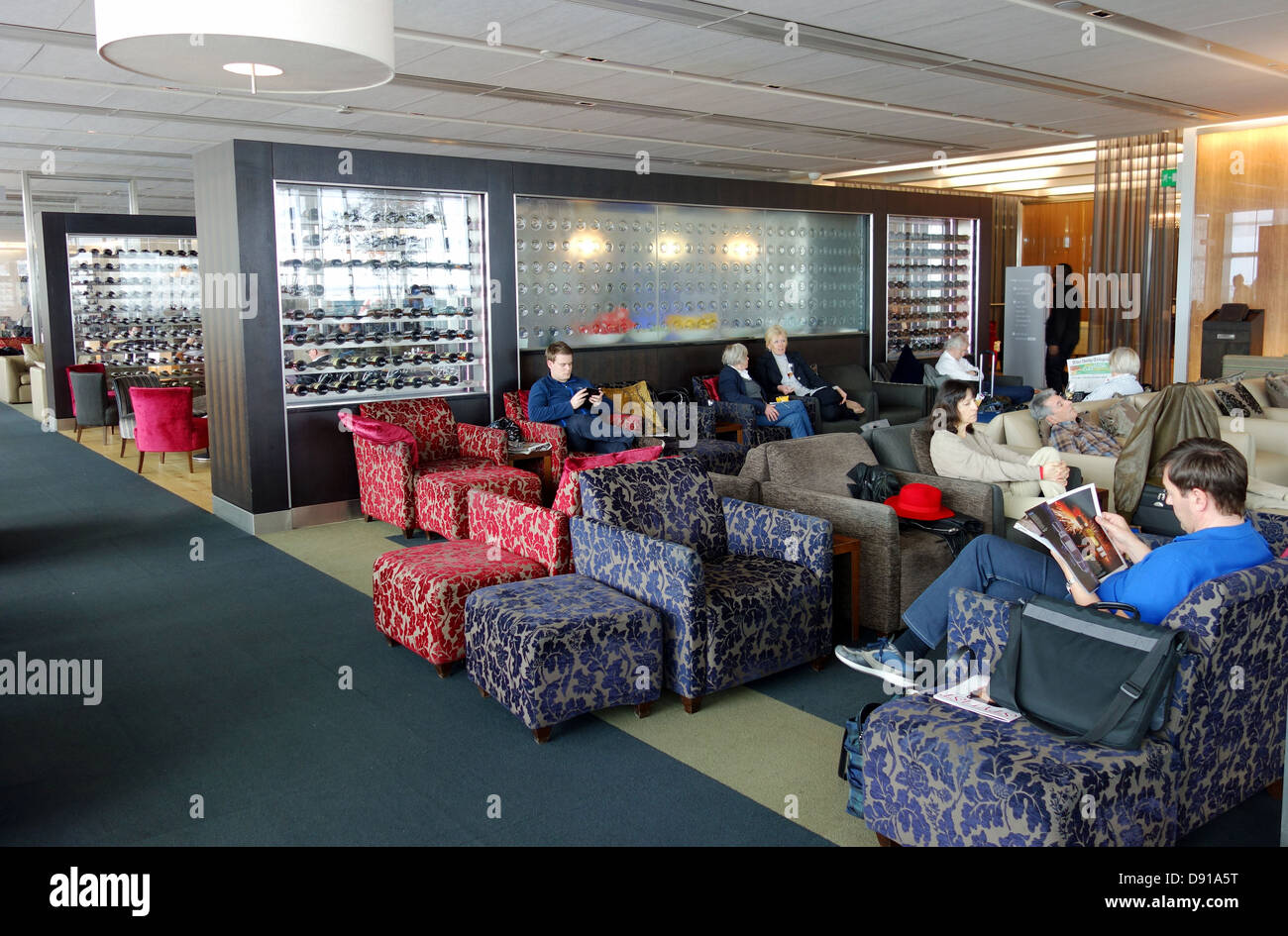 BA Gold Lounge British Airways membri Gold lounge presso l'aeroporto di Heathrow di Londra, Inghilterra, Regno Unito Foto Stock