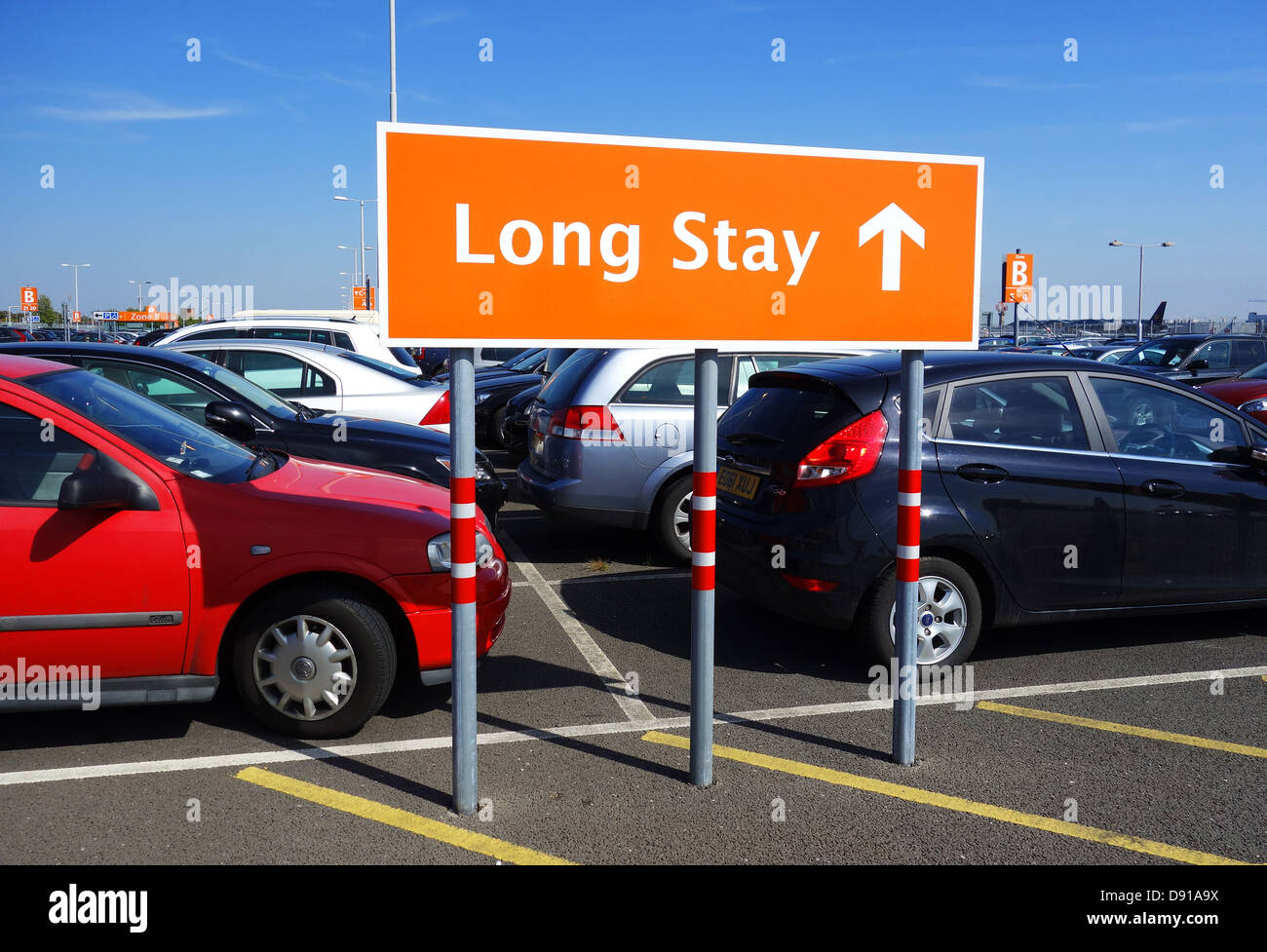 Parcheggio lunga sosta, Aeroporto parcheggio lunga sosta segno, Heathrow, Gran Bretagna, Regno Unito Foto Stock