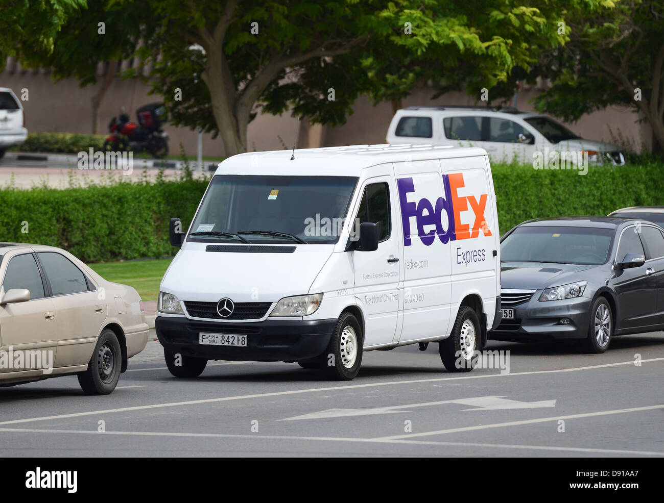 FedEx Express delivery van, Dubai, Emirati Arabi Uniti Foto Stock