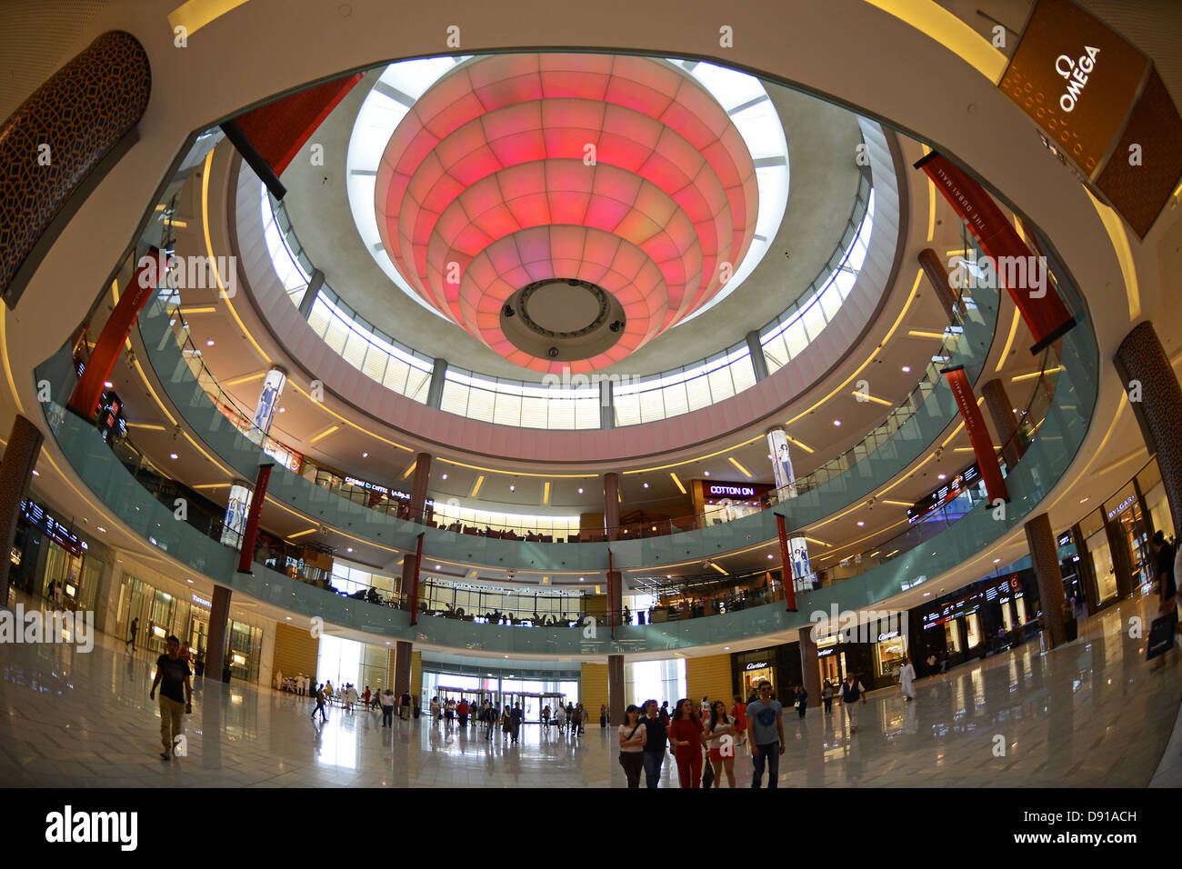 Centro commerciale di Dubai, il Dubai Mall interno, Dubai, Emirati Arabi Uniti Foto Stock