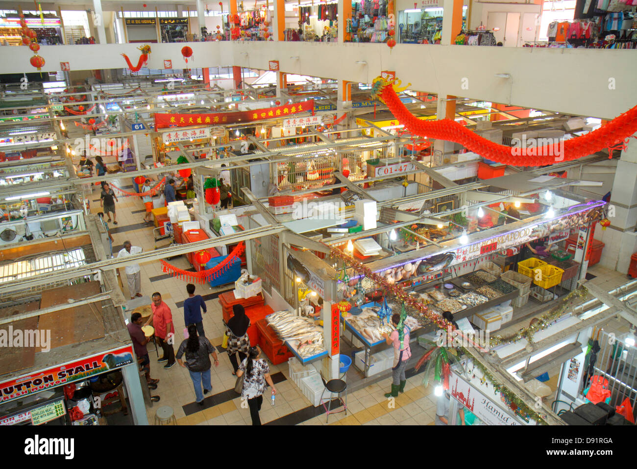 Singapore,Little India,Serangoon Road,Tekka Food Center & shopping shopper acquirenti negozi di mercato mercati di mercato di acquisto di vendita, negozio al dettaglio Foto Stock