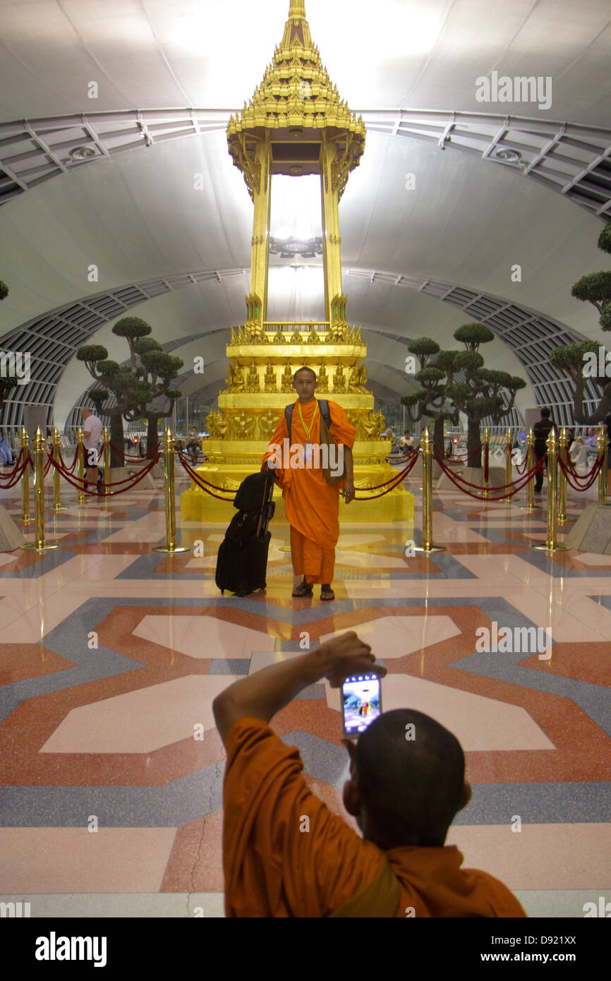 Buddha Parks North Bangkok Airport Suvarnabhumi www.alamy.it
