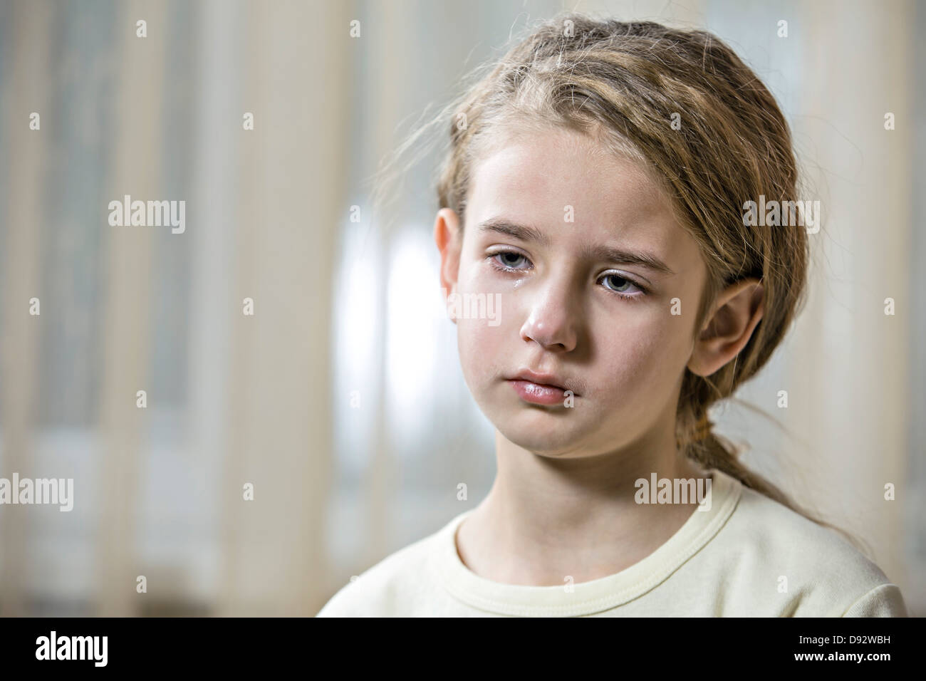 Una ragazza triste che sia stato il pianto Foto Stock