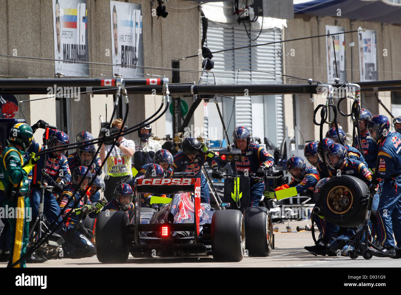 Montreal, Canada. Il 9 giugno 2013. Motorsports: FIA Formula One World Championship 2013, il Gran Premio del Canada, #18 Jean-Eric Vergne (FRA, la Scuderia Toro Rosso), Credit: dpa picture alliance/Alamy Live News Foto Stock
