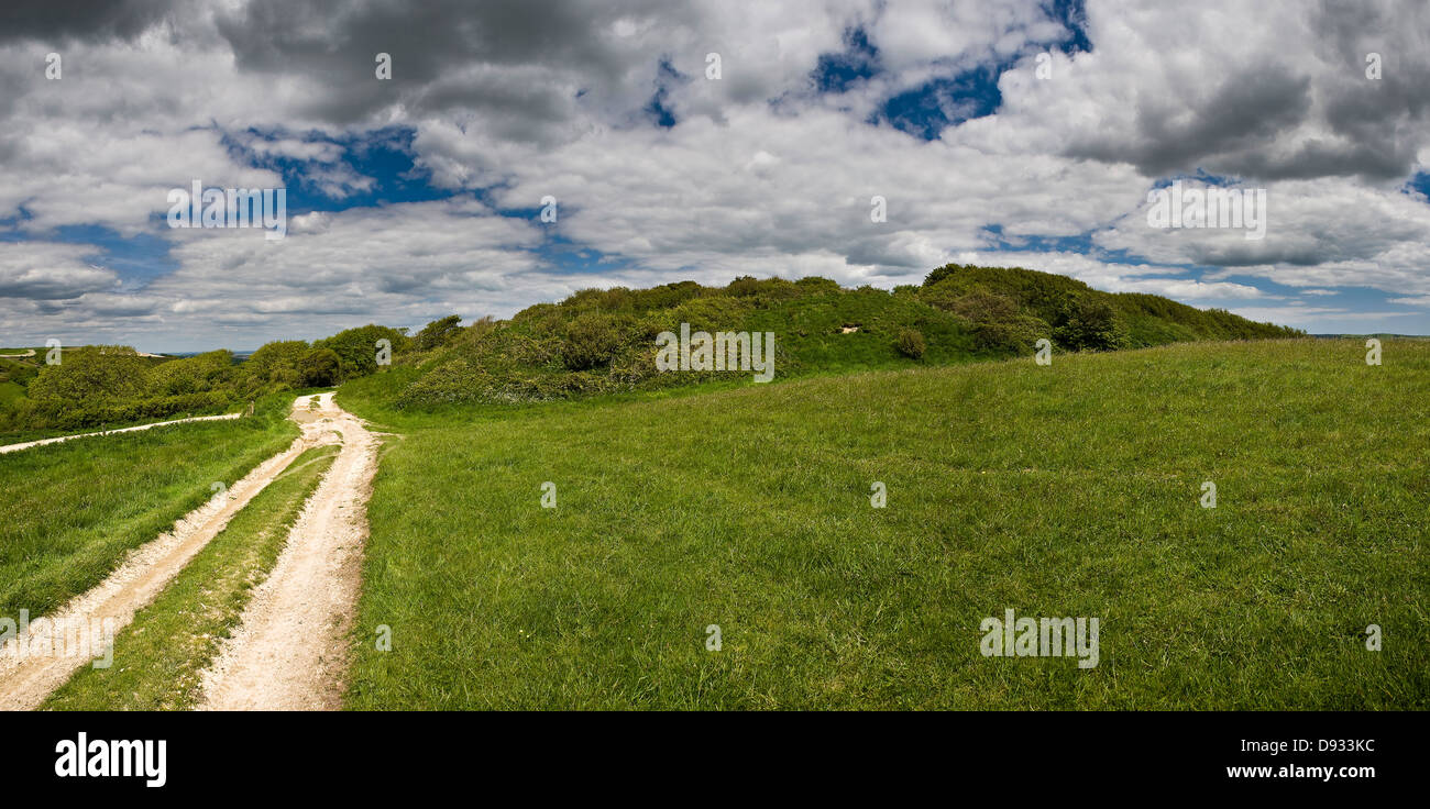 Cinque tumuli Iron Age Fort promontorio sul Chillerton giù, Isle of Wight, Regno Unito Foto Stock