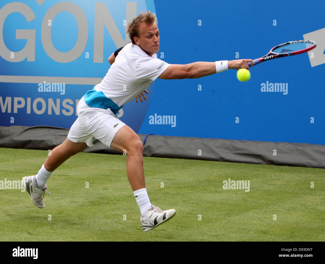Londra, Regno Unito. Il 10 giugno 2013. Denis Kudla ( USA ) ( bianco Shirt ) v Federico Delbonis ( Arg) ( blu scuro Shirt) durante il Aegon Championships dalla Queen's Club di West Kensington. Credit: Azione Plus immagini di sport/Alamy Live News Foto Stock