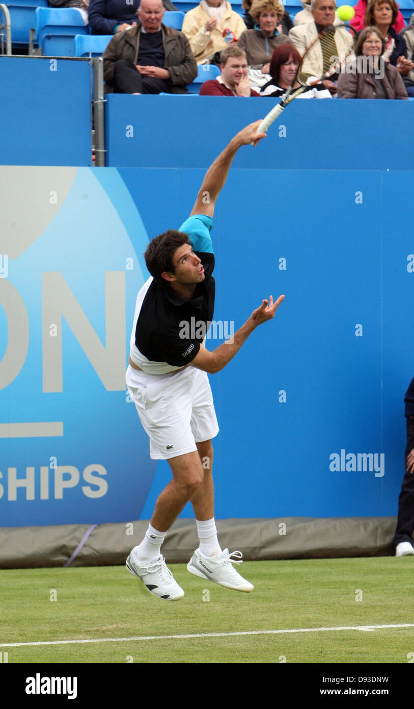 Londra, Regno Unito. Il 10 giugno 2013. Denis Kudla ( USA ) ( bianco Shirt ) v Federico Delbonis ( Arg) ( blu scuro Shirt) durante il Aegon Championships dalla Queen's Club di West Kensington. Credit: Azione Plus immagini di sport/Alamy Live News Foto Stock