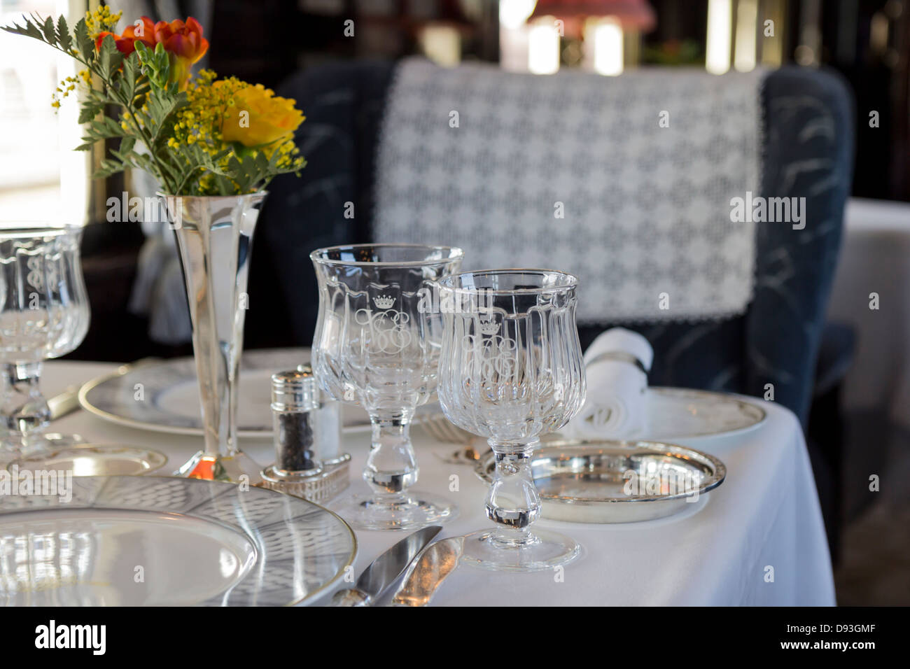 Venezia Simplon Orient Express train, vestito tavolo nella sala da pranzo carrello Foto Stock