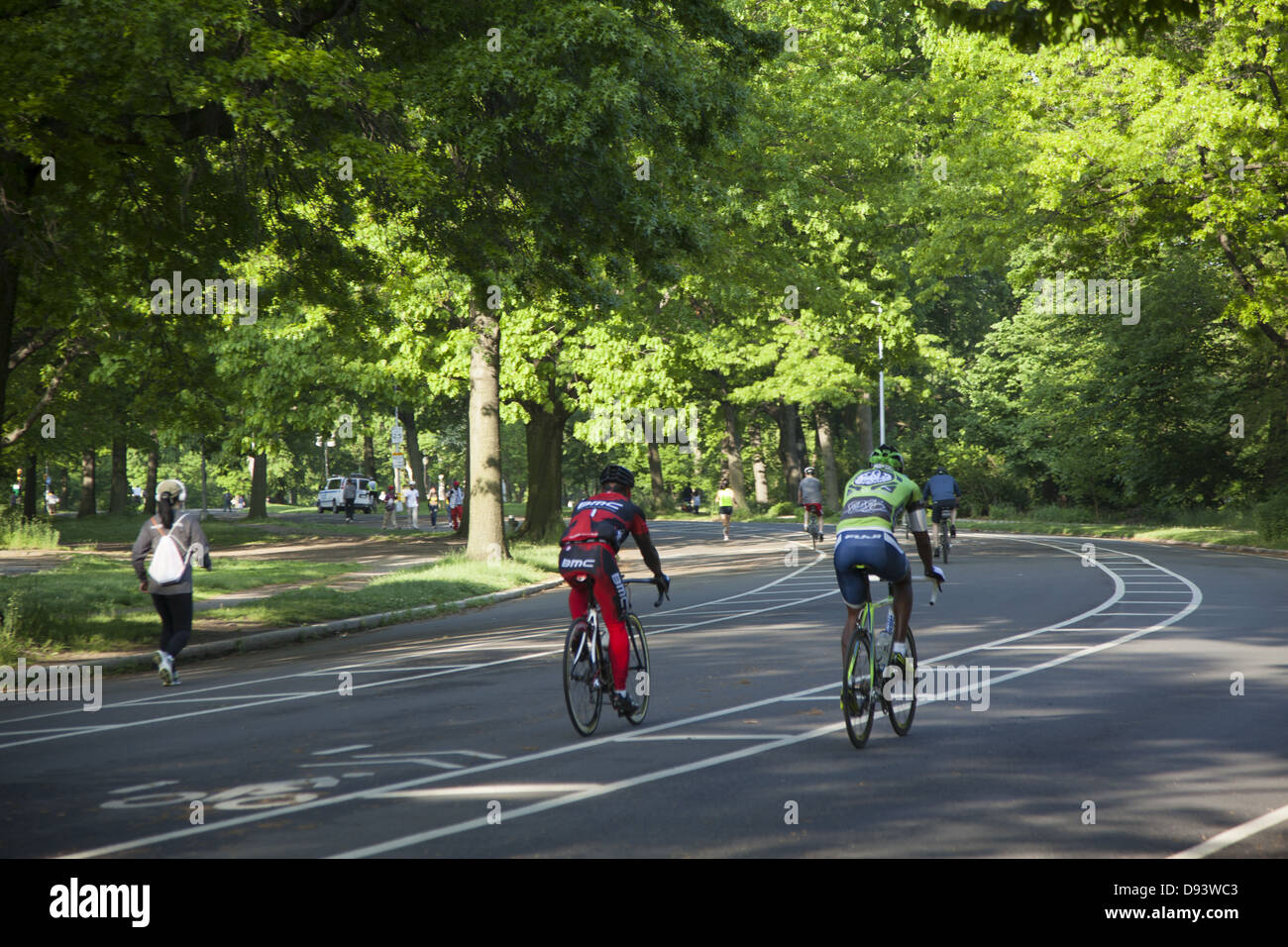 I ciclisti su strada in Prospect Park di Brooklyn, New York. Foto Stock