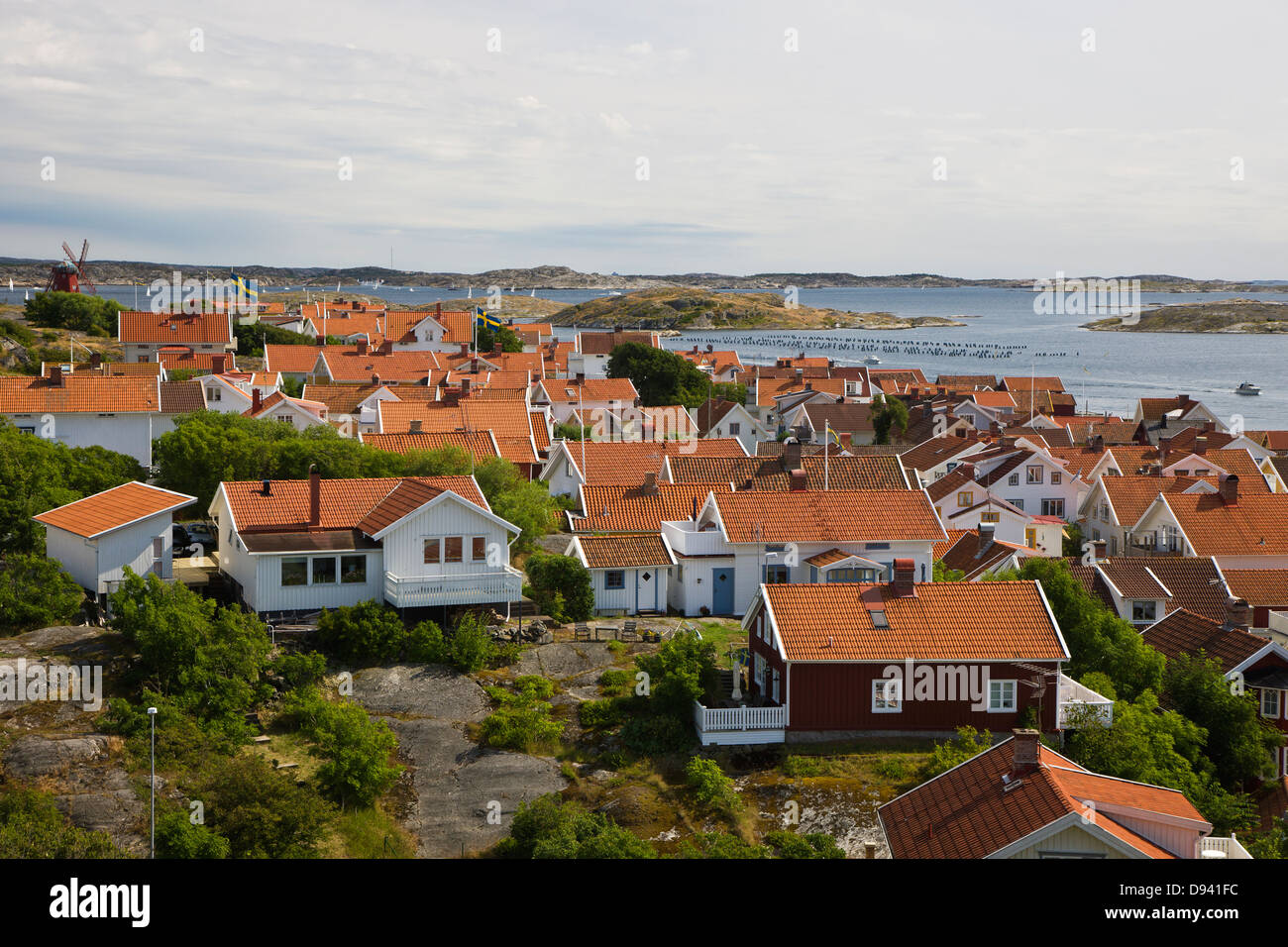 Vista delle case in città sul lungomare Foto Stock Vista delle case in città sul lungomare Foto Stock