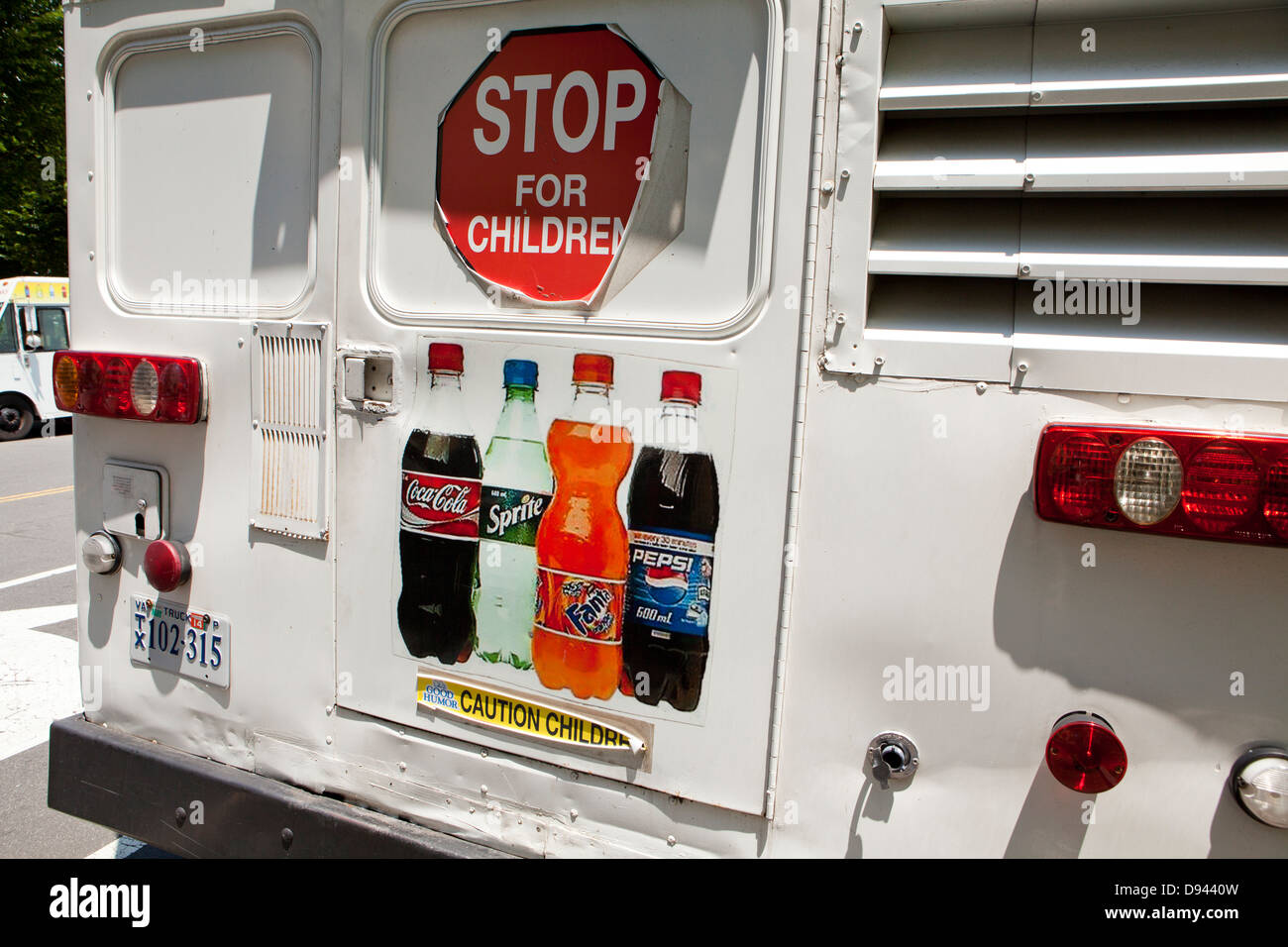 Battuta di arresto per i bambini segno e soda pop annuncio sul cibo carrello fornitore - USA Foto Stock