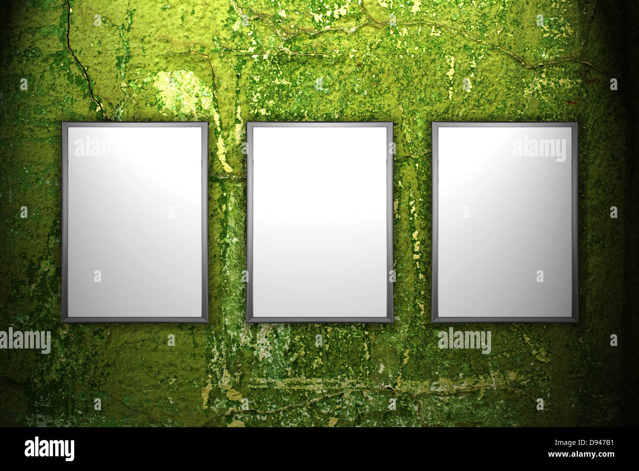 Luce display annuncio sul green grunge parete. I cartelloni pubblicitari Foto Stock