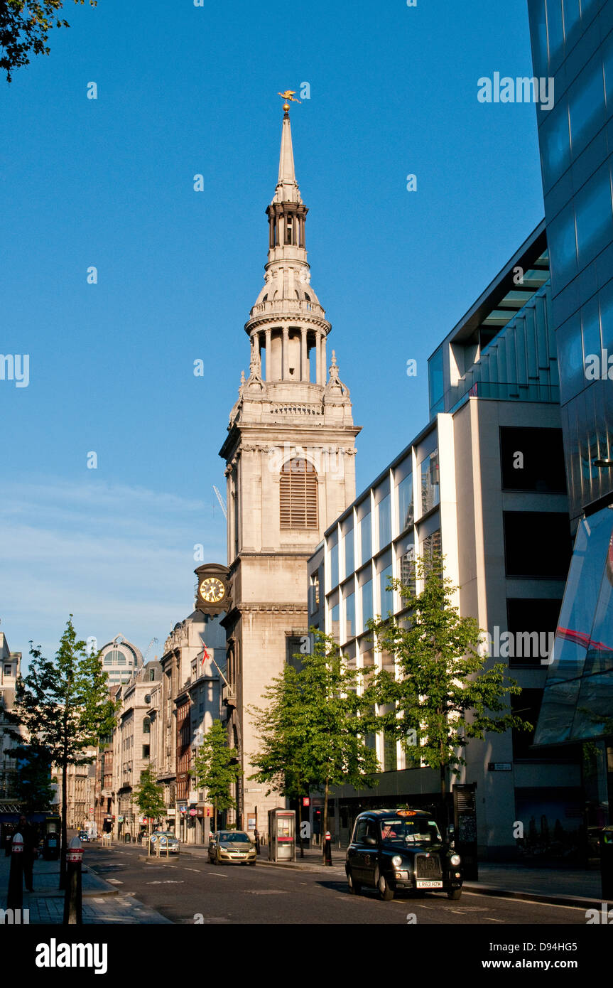 Una nuova modifica shopping centre su Cheapside e St Mary le Bow Chiesa, London, Regno Unito Foto Stock