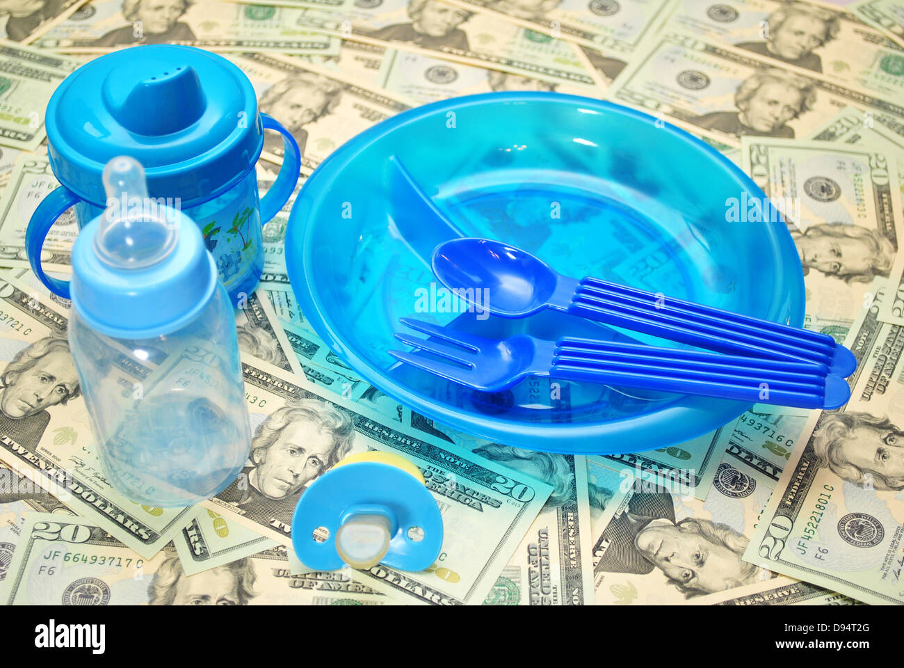 Il costo di una sana alimentazione per un neonato Foto Stock