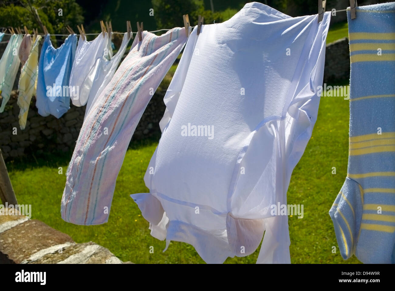 Lavare Stendere Ad Asciugare Immagini E Fotografie Stock Ad Alta lavare-stendere-ad-asciugare-immagini-e-fotografie-stock-ad-alta