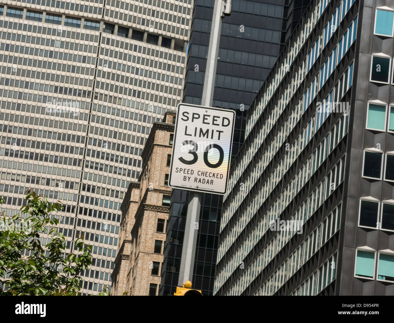 New York City segnale di limite di velocità Foto Stock