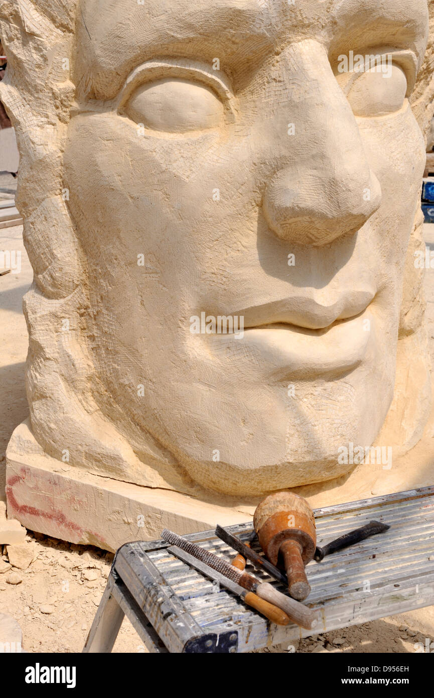 Scultura di strumenti d'arte immagini e fotografie stock ad alta