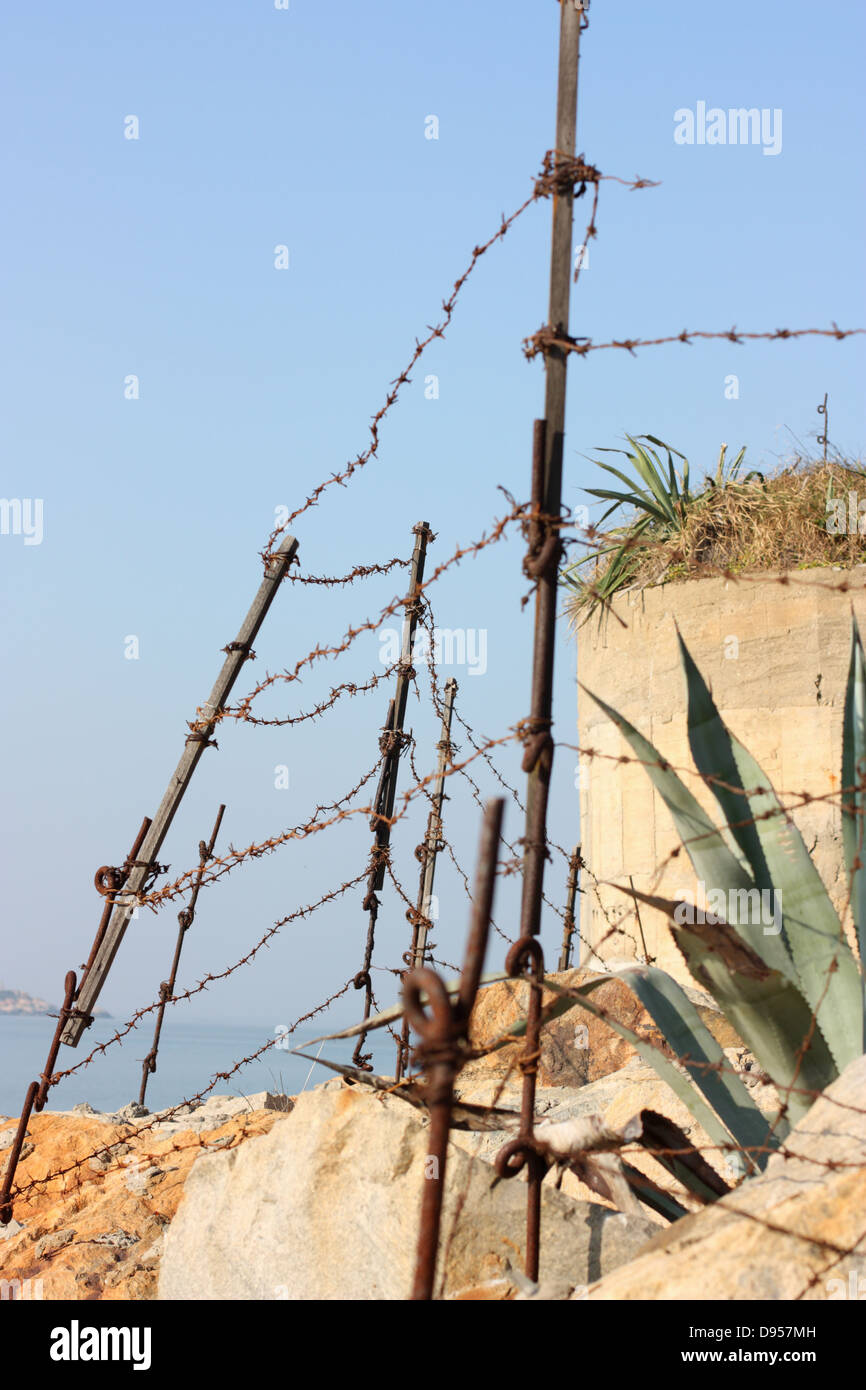 Barbwire scherma. Kinmen County, Taiwan Foto Stock