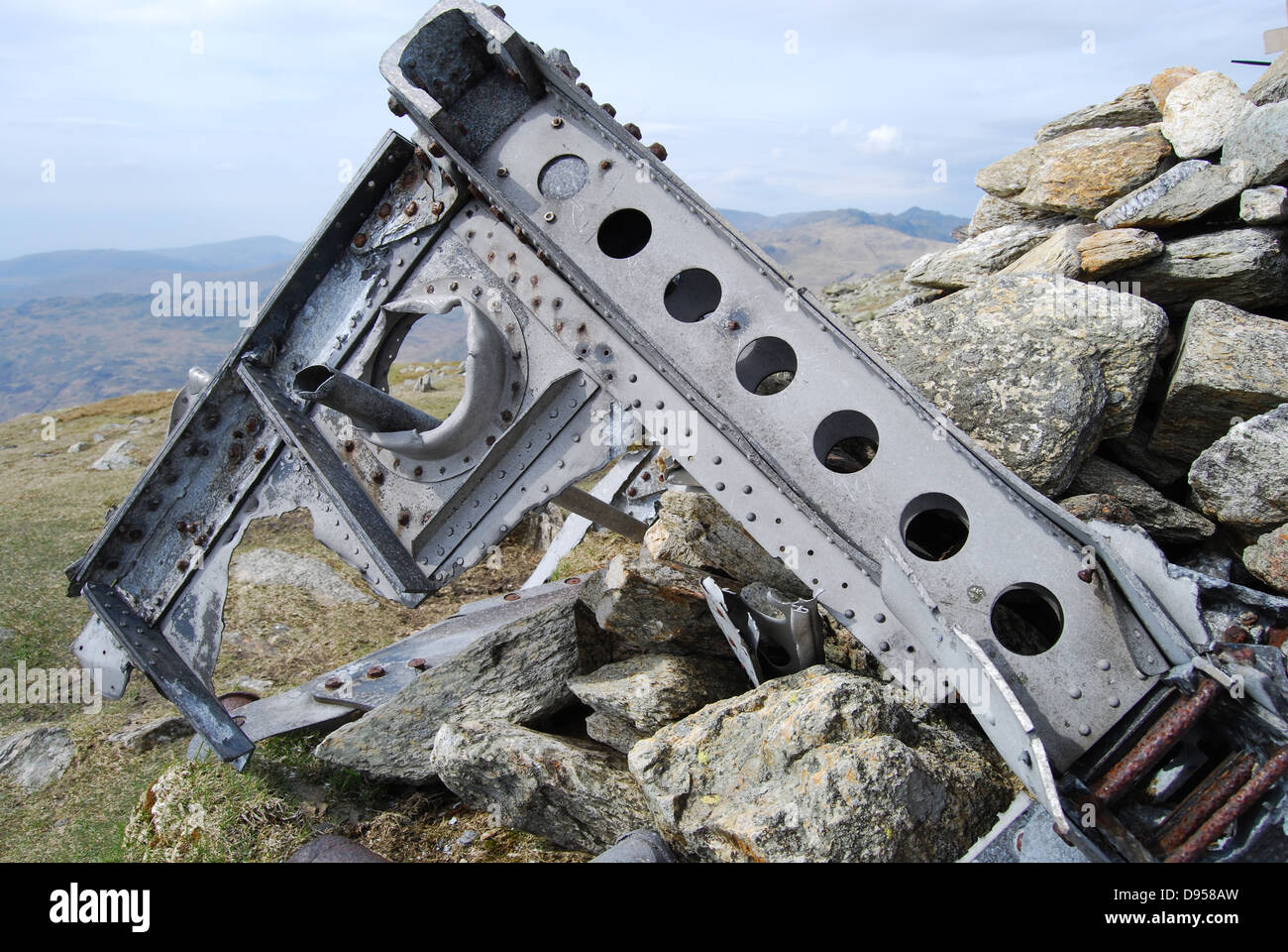 Durante la Seconda Guerra Mondiale aerei relitto relitti di Halifax LL505 sul grande Carrs, Lake District, Cumbria. Regno Unito Foto Stock