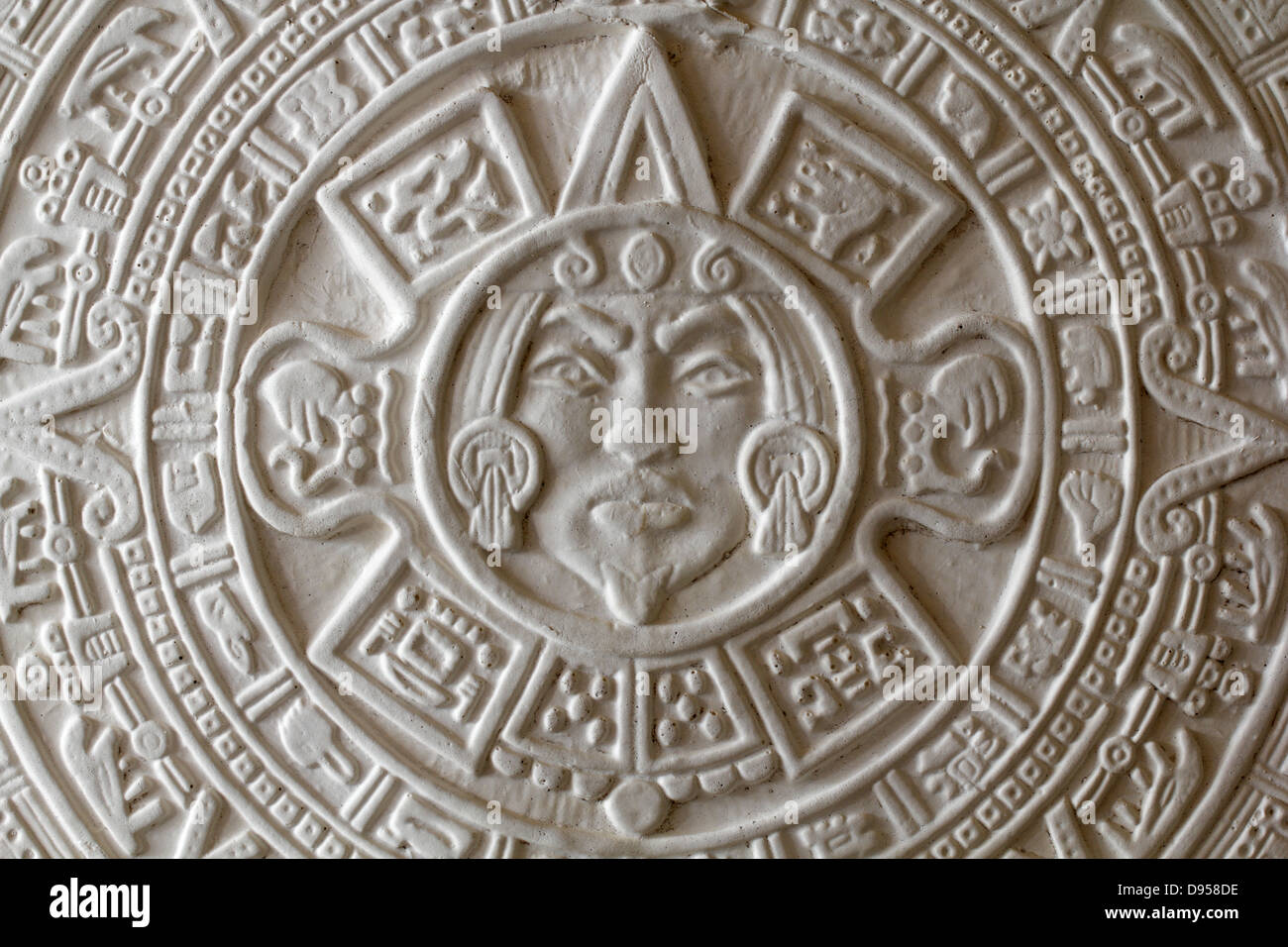 Il cemento bianco di colata di un calendario Maya, Ornamento da giardino Foto Stock