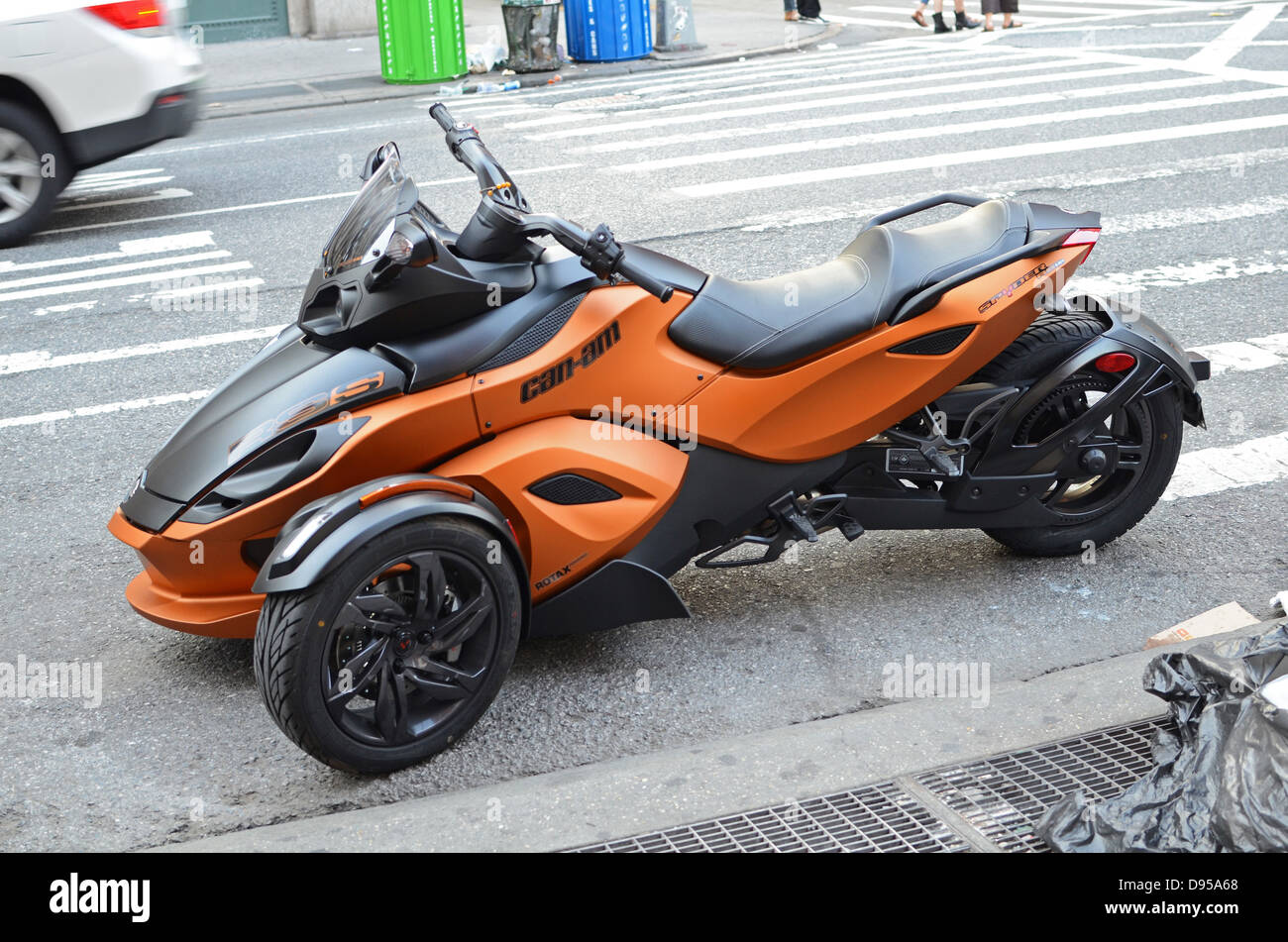 Can-Am Spyder Rs-S Moto Nel Quartiere Di Soho, Manhattan New York City Foto Stock - Alamy
