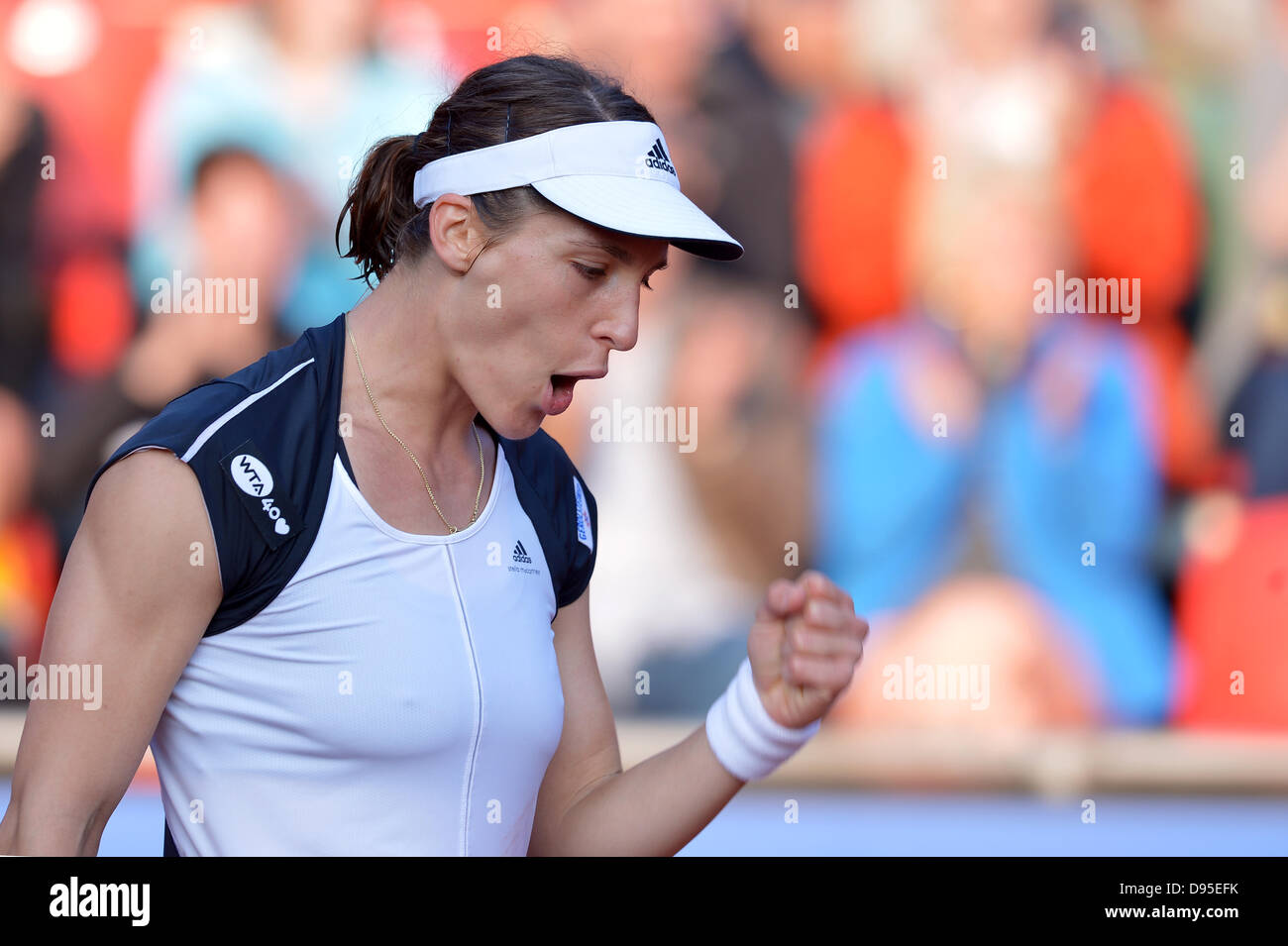 Andrea Petkovic di Germania in azione contro Sofia Arvidsson della Svezia durante il WTA tennis tournament in Nuremberg, Germania, 11 giugno 2013. Foto: David Ebener Foto Stock