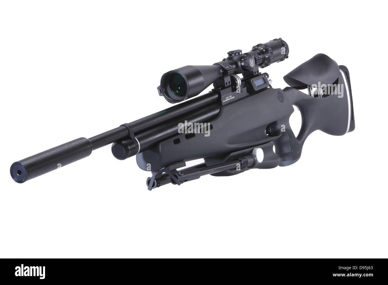Speciale fucile da cecchino in legno con mirino telescopico e puntatore  laser isolato su sfondo bianco Foto stock - Alamy