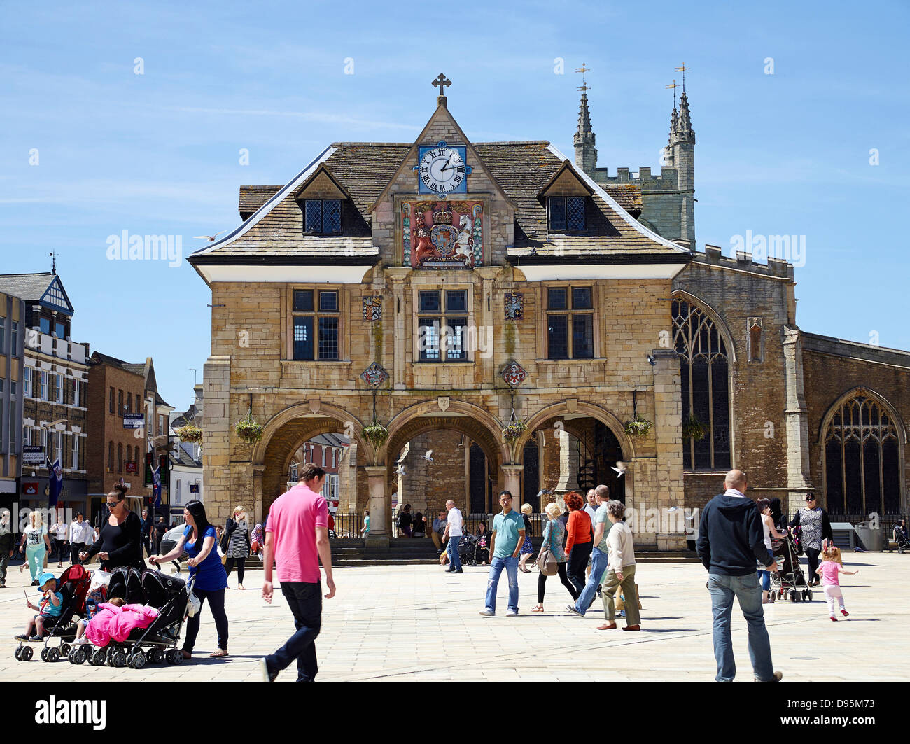 La Guildhall in Piazza Duomo, centro città, Peterborough Cambridgeshire, Inghilterra orientale Foto Stock