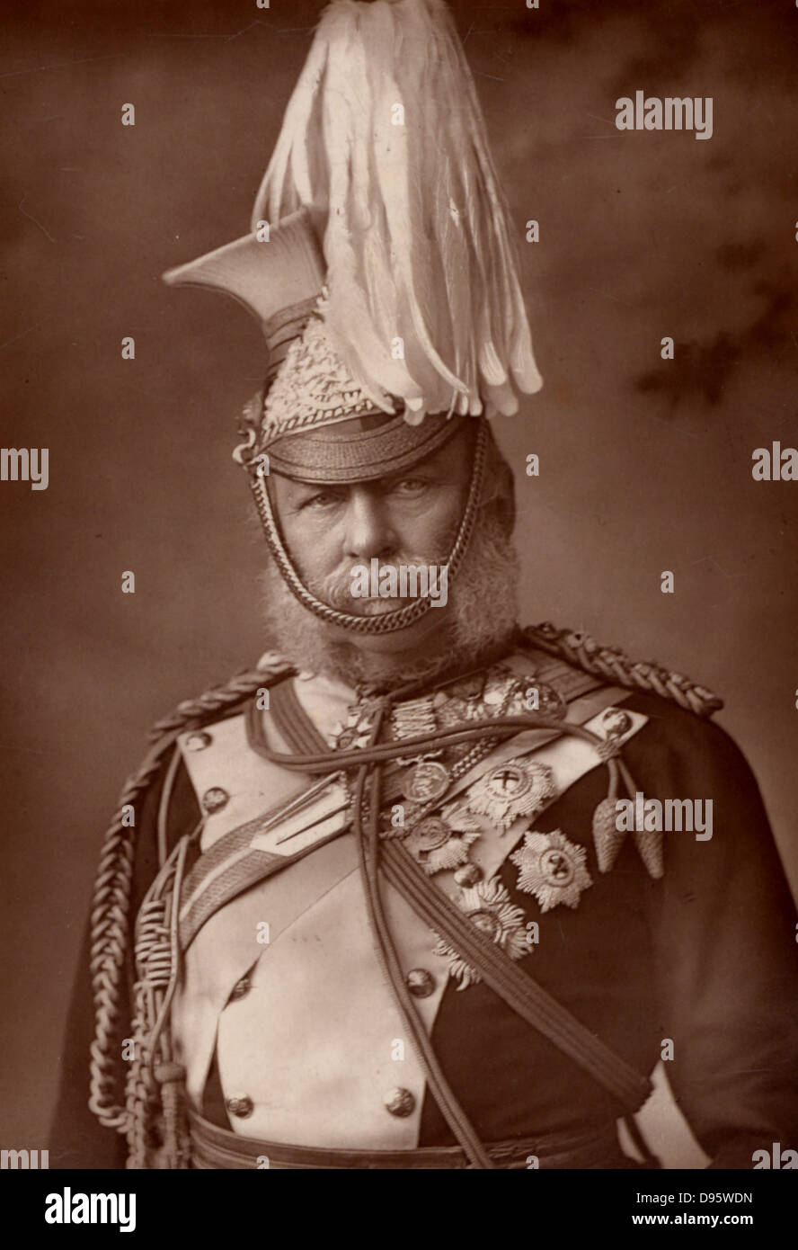 George William Frederick Charles, secondo duca di Cambridge (1819-1904). Soldato inglese; cugino della regina Victoria; campo maresciallo; comandante in capo dell'esercito 1887; In Crimea (Russo-Turkish) Guerra 1853-1856 ha comandato una divisione in 1854; presente all'bttles di Alma e Inkermann. Da 'l'Armadio Portrait Gallery" (London, 1890-1894). Woodburytype dopo la fotografia di W & D Downey. Foto Stock
