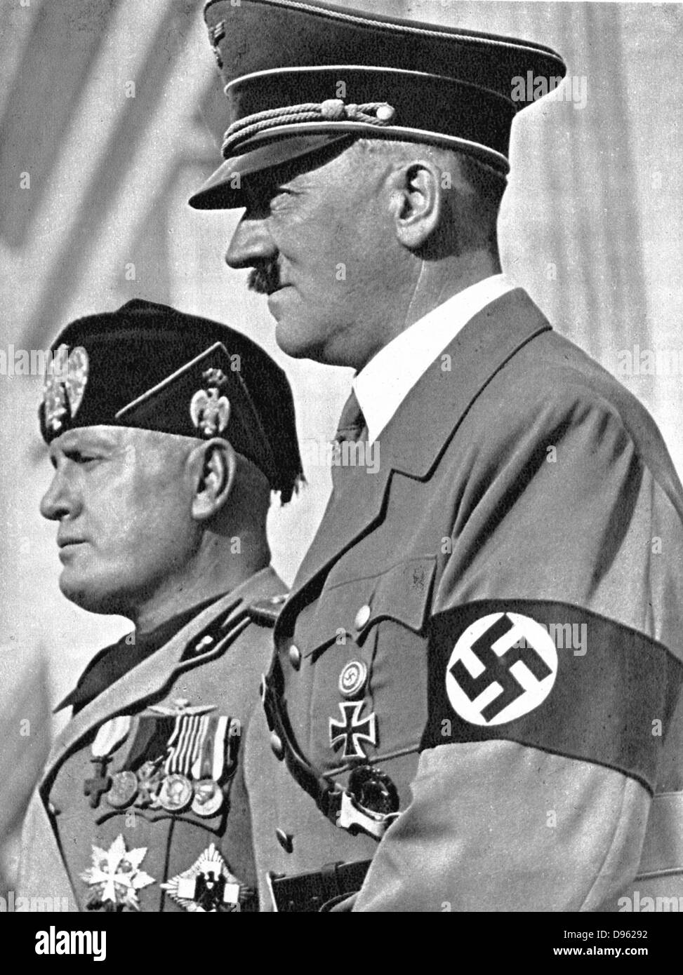 Adolph Hitler (1889-1945) e Benito Mussolini (1883-1945), tedesco e italiano dittatori fascisti. Foto Stock