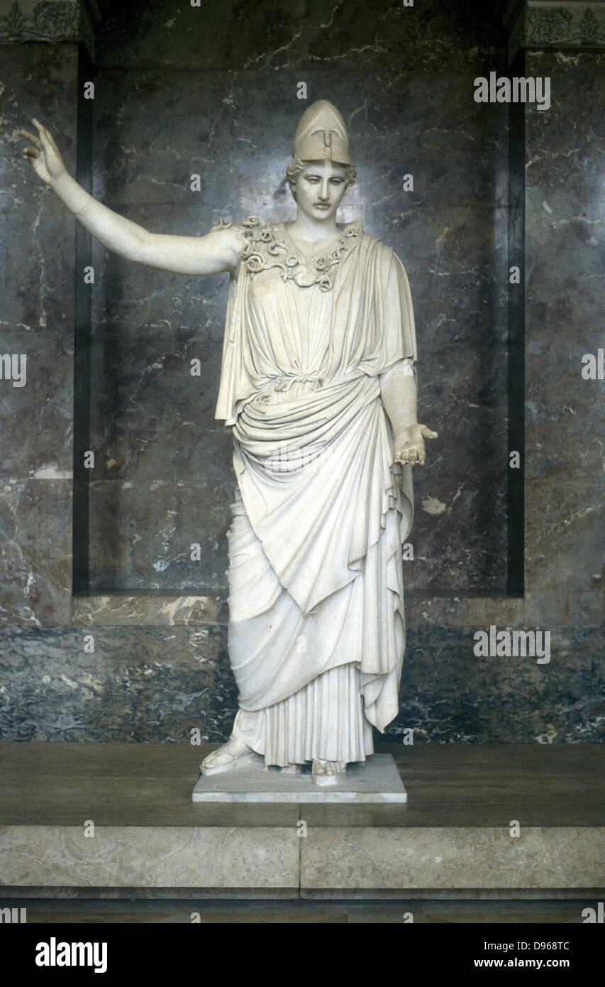 Pallade Atena (Minerva) dea della sapienza, figlia di Zeus (Giove) statua in marmo. Foto Stock