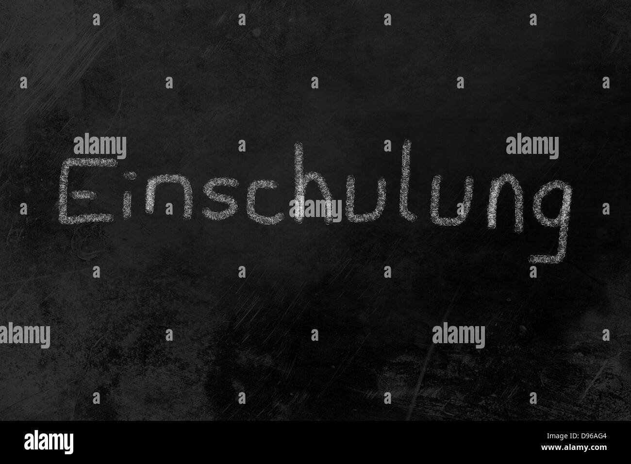 Einschulung (tedesco: il mio primo giorno di scuola) scritti su una lavagna Foto Stock