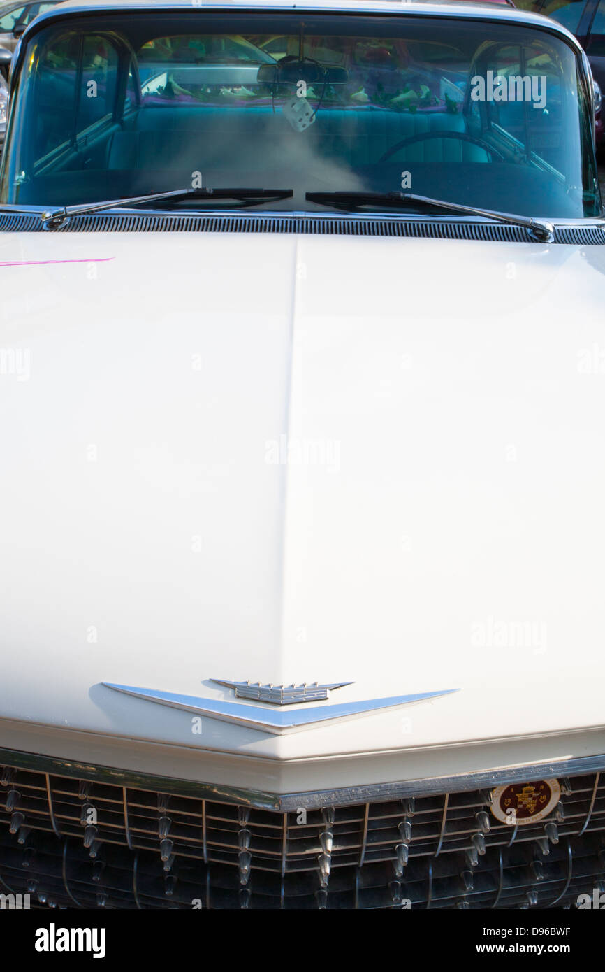 Close up di dettaglio di un bianco oldtimer cadillac Foto Stock